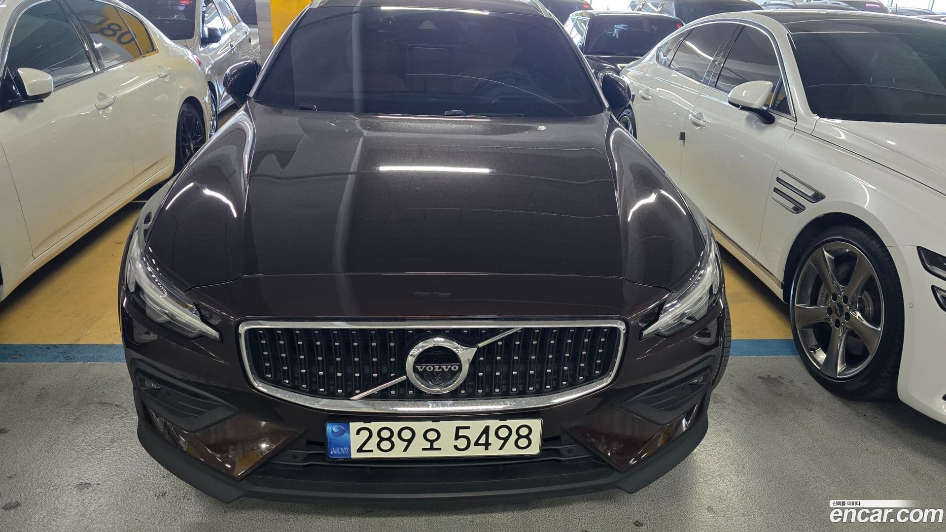 Main__Slider__Photo:V60 Volvo 2021.3-0