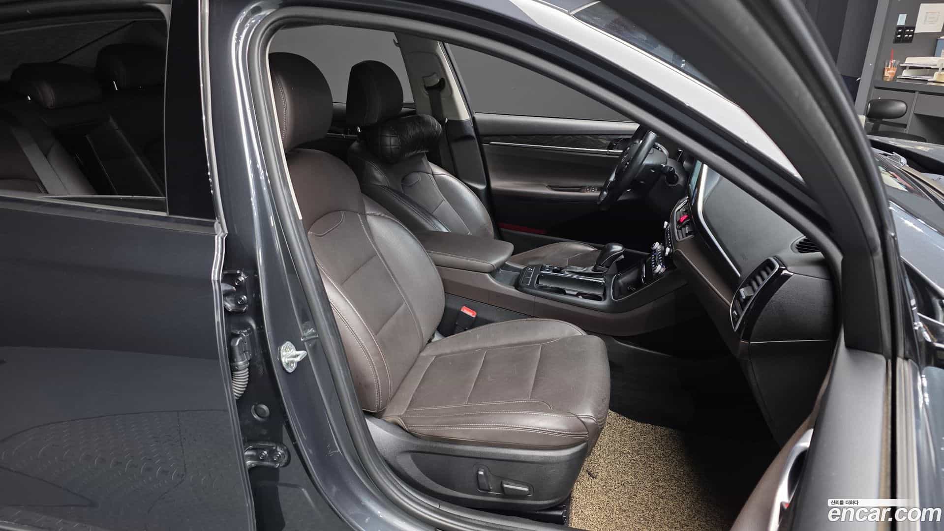 Grandeur Hyundai 2017.5-OPTION-016