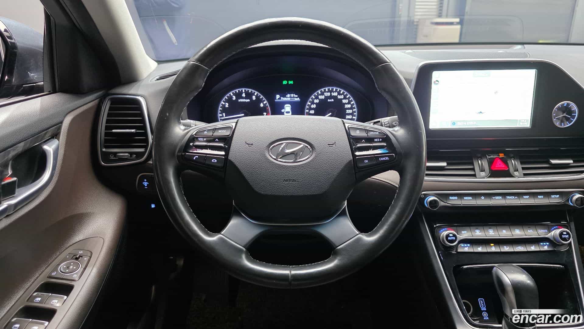 Grandeur Hyundai 2017.5-OPTION-017