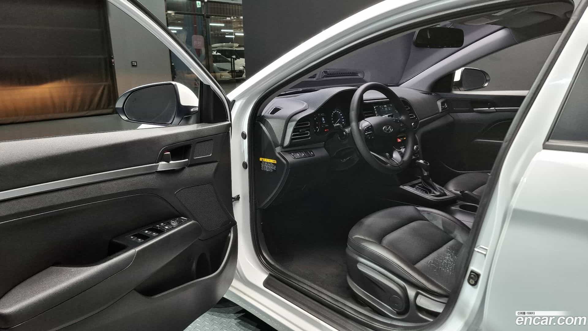 AVANTE Hyundai 2019.1-OPTION-015