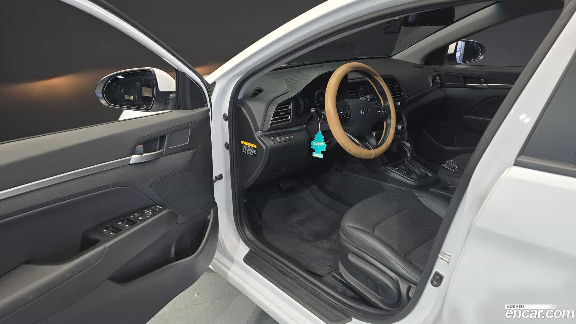 AVANTE Hyundai 2020.2-INNER-010