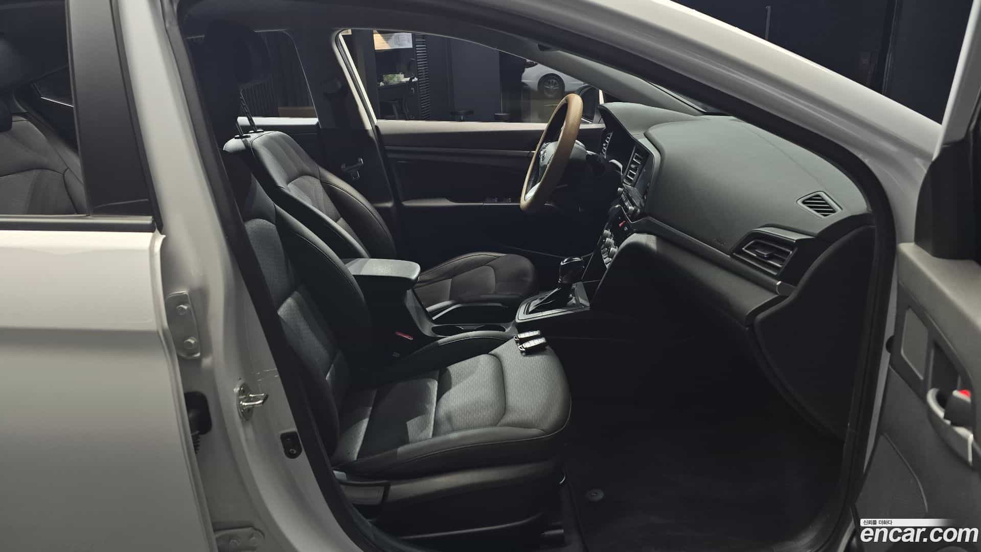 AVANTE Hyundai 2020.2-OPTION-015