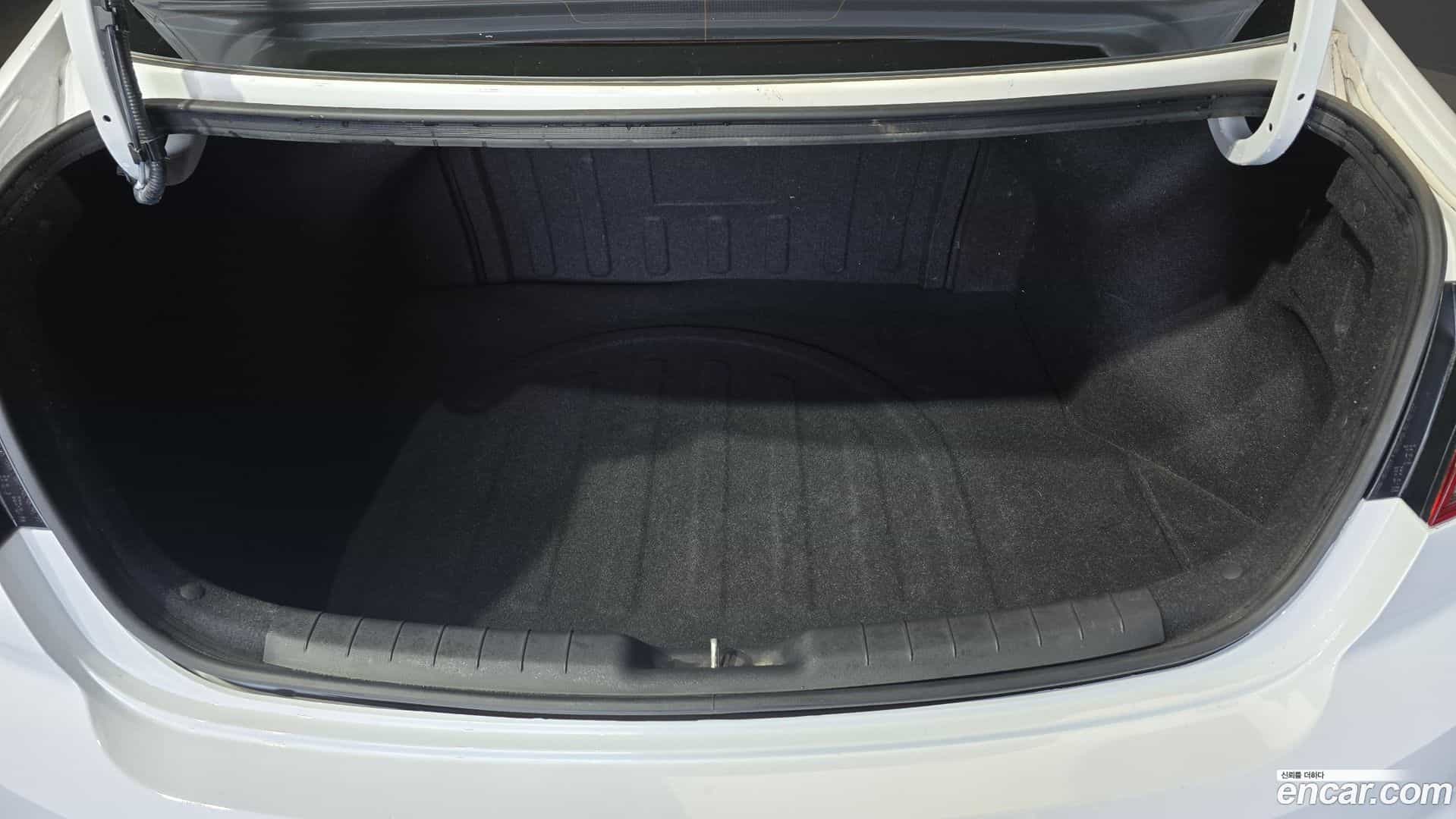 AVANTE Hyundai 2020.2-OPTION-024