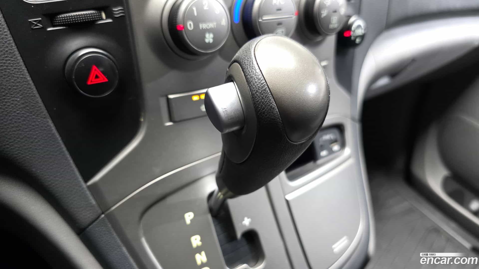 Starex Hyundai 2013.8-INNER-009