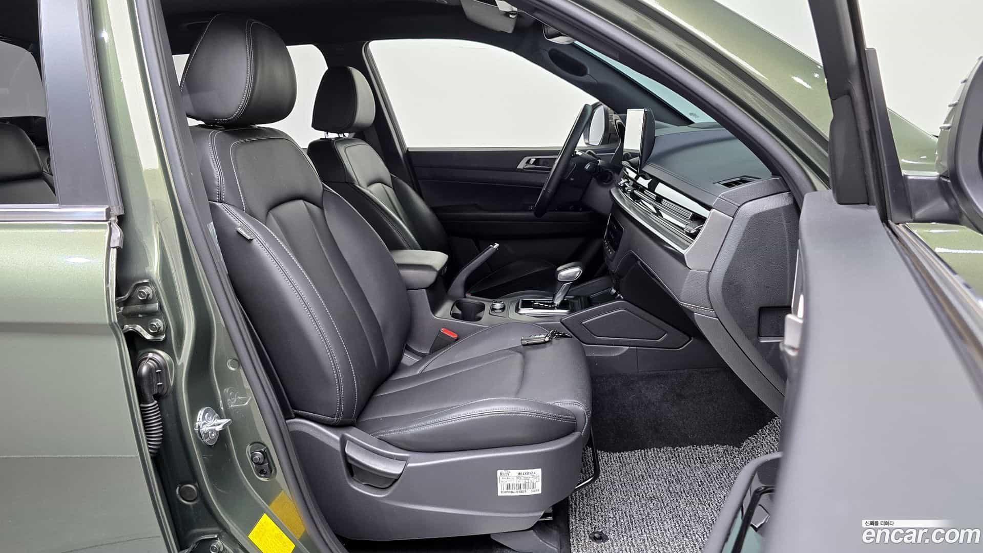 Rexton KG Mobility 2024.10-INNER-010