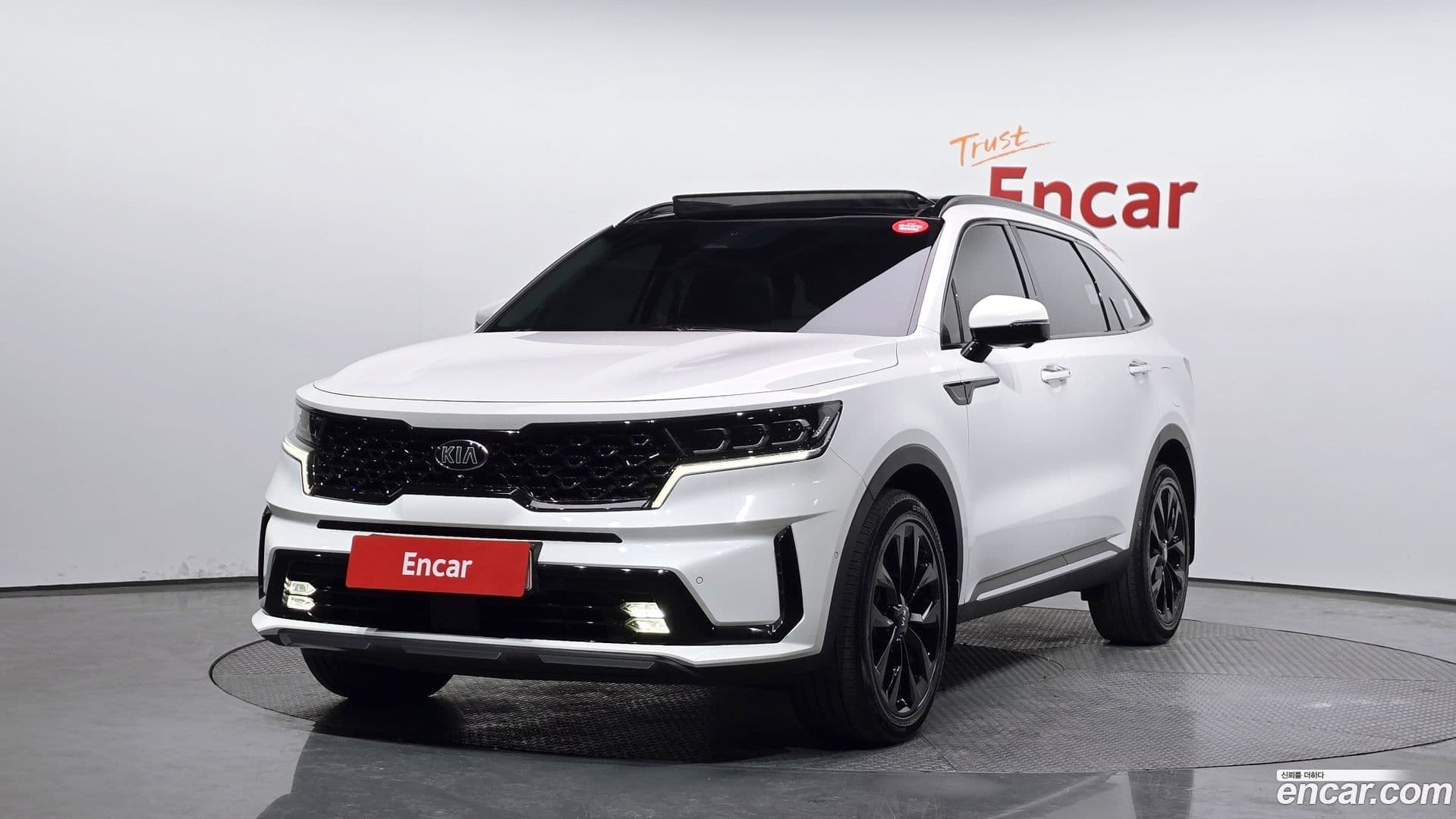 Main__Slider__Photo:Sorento Kia 2021.0-0