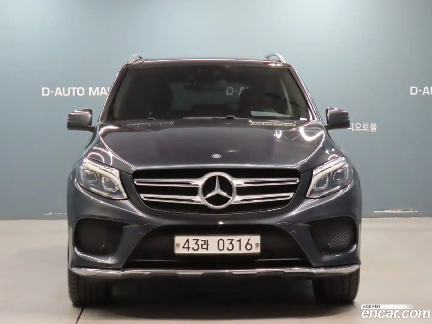 GLE-Class Mercedes-Benz 2016.3-OUTER-002