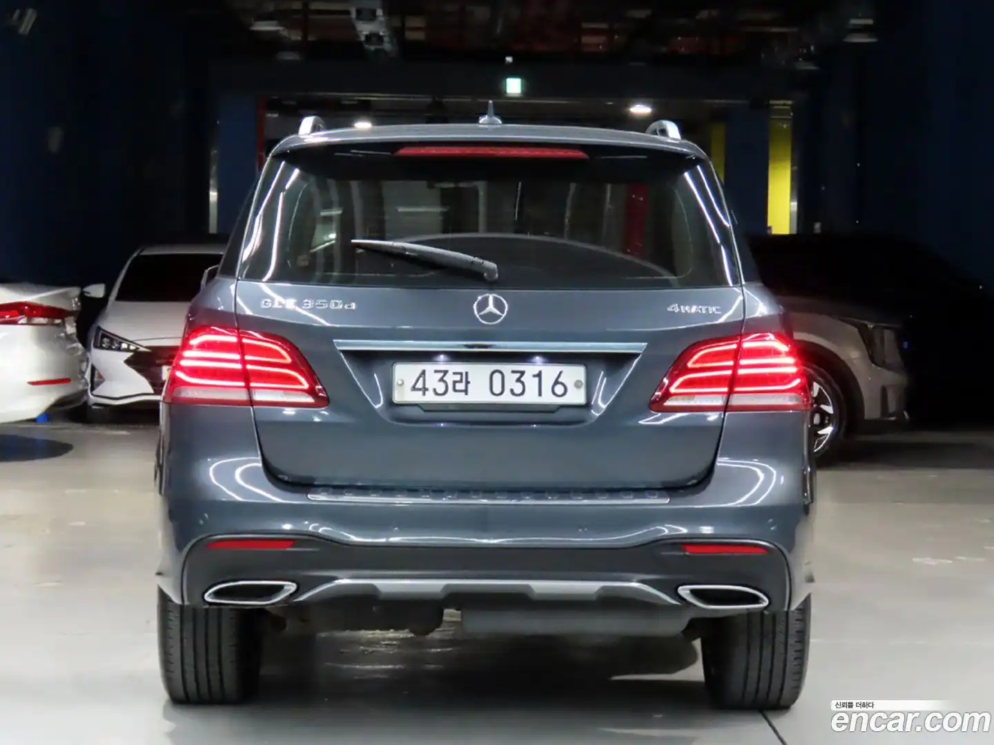 GLE-Class Mercedes-Benz 2016.3-OUTER-003