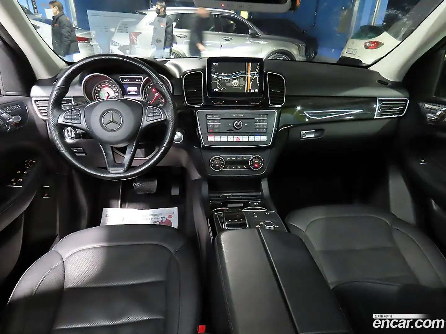 GLE-Class Mercedes-Benz 2016.3-OUTER-006