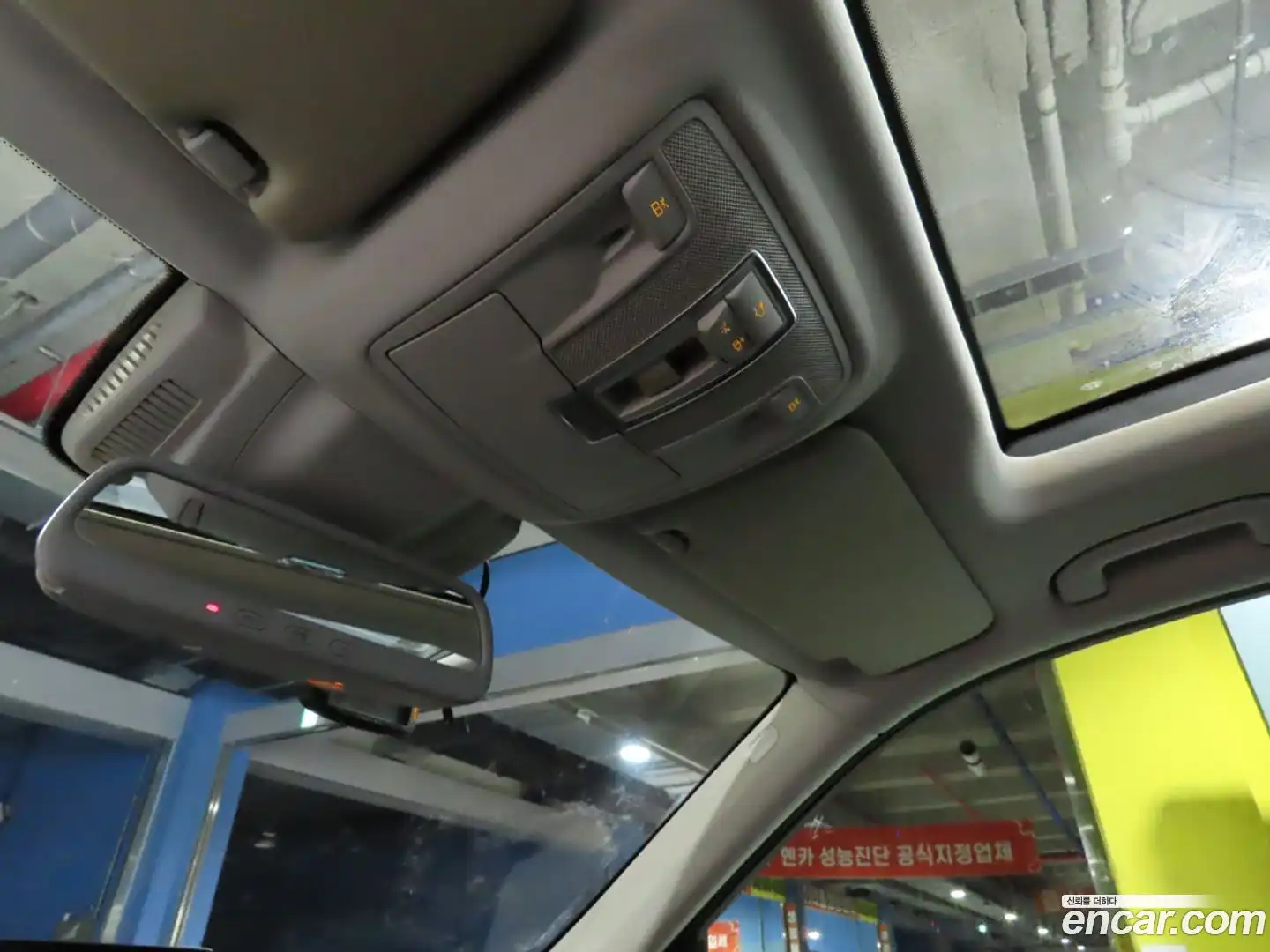 GLE-Class Mercedes-Benz 2016.3-INNER-010