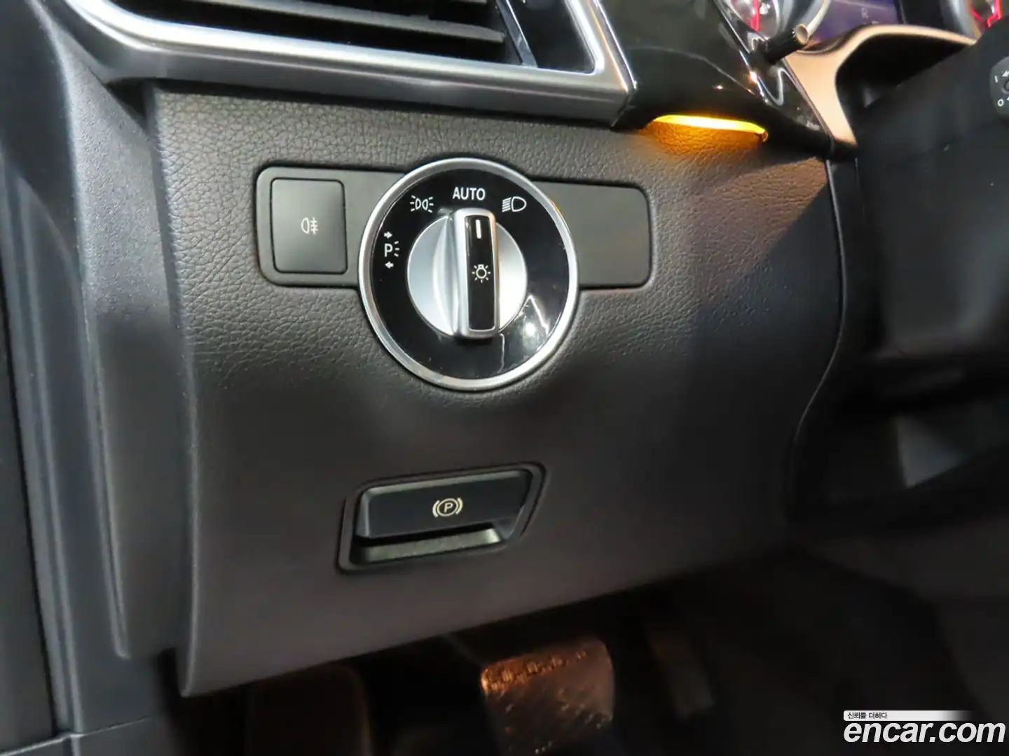GLE-Class Mercedes-Benz 2016.3-OPTION-017