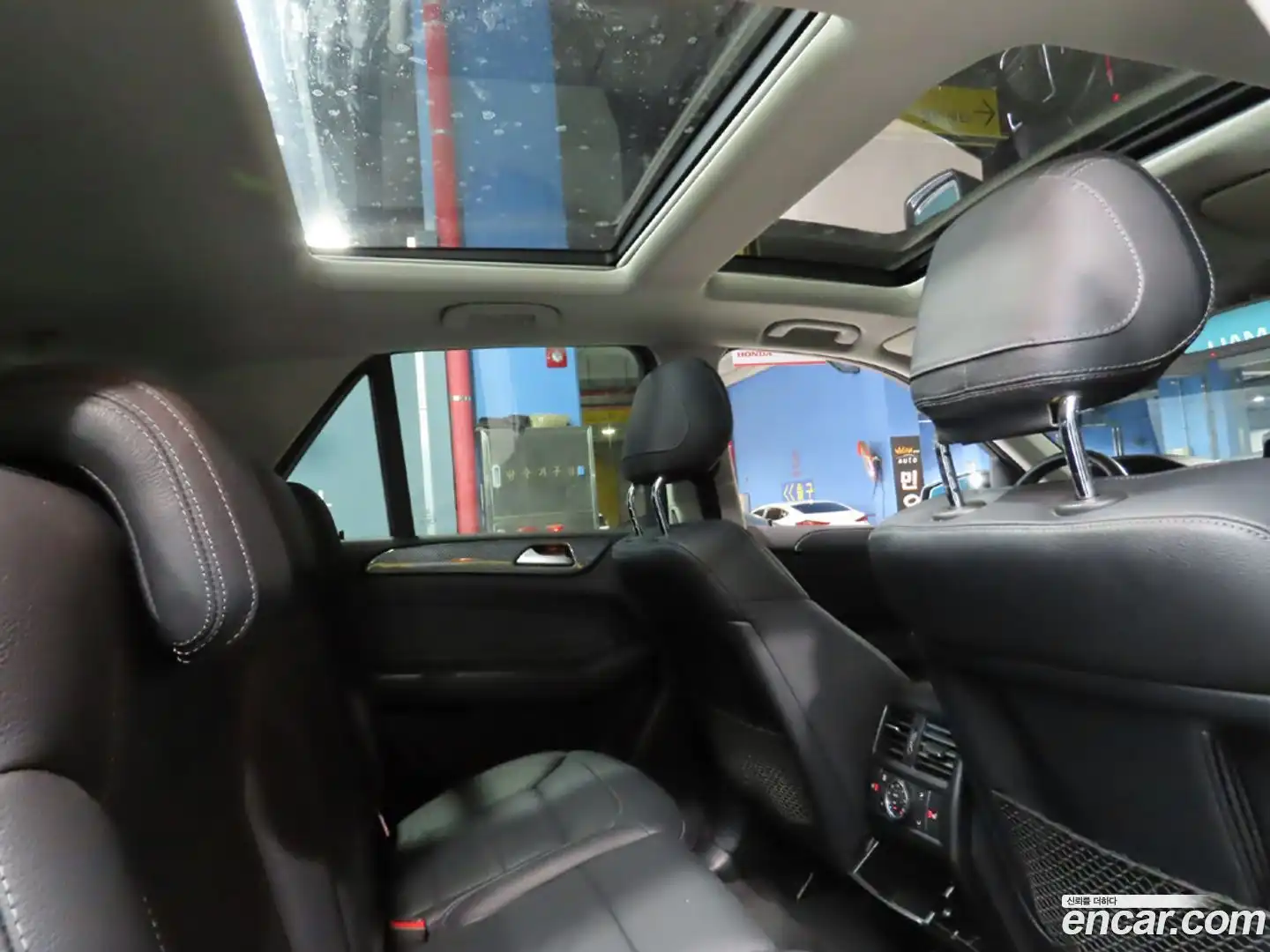 GLE-Class Mercedes-Benz 2016.3-OPTION-019