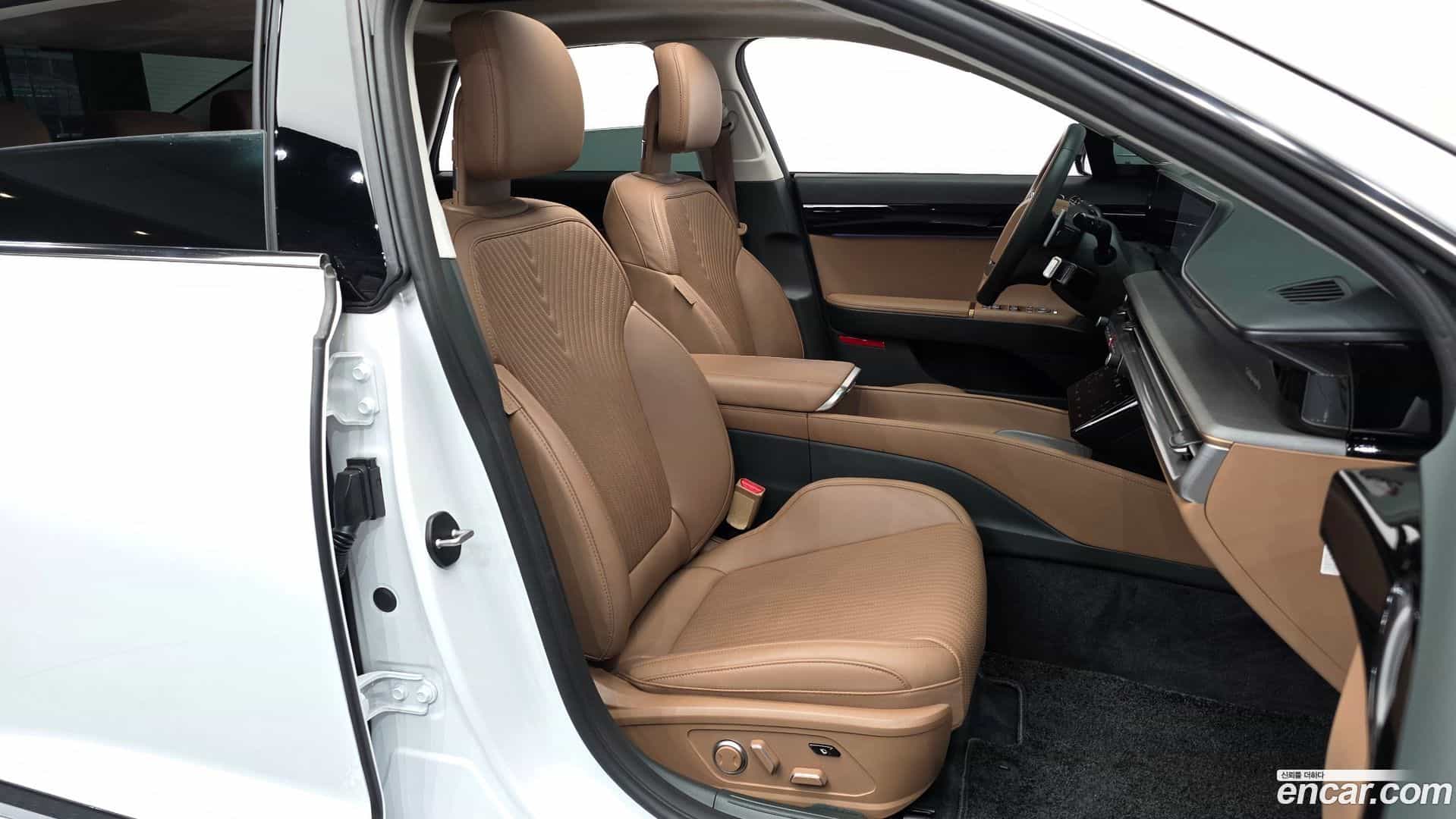 Grandeur Hyundai 2023.11-INNER-010