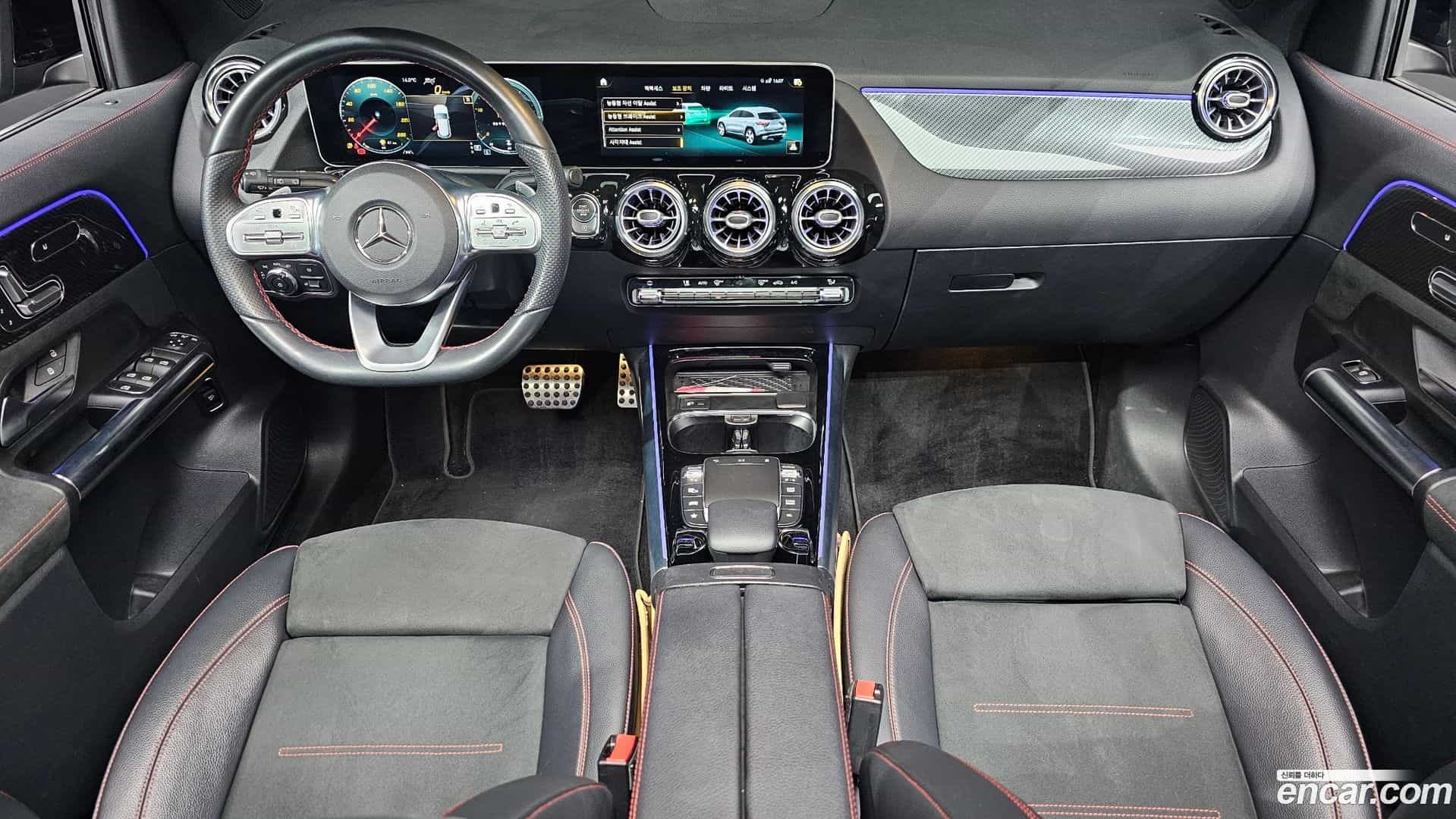GLA-Class Mercedes-Benz 2020.9-INNER-007