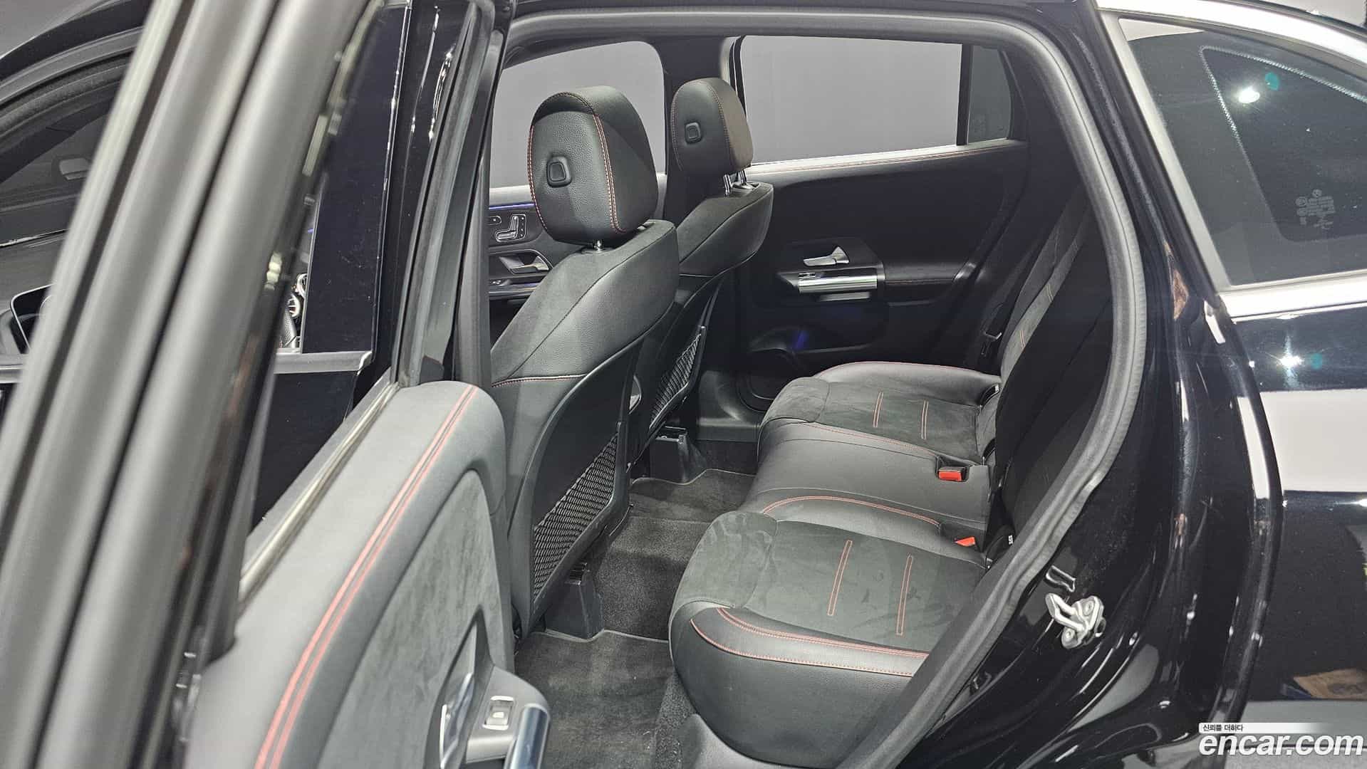 GLA-Class Mercedes-Benz 2020.9-OPTION-017