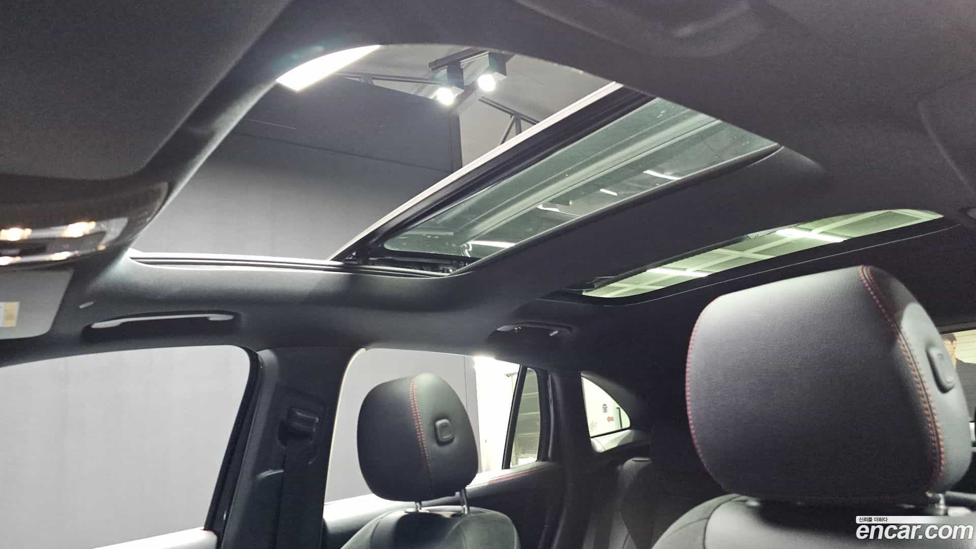 GLA-Class Mercedes-Benz 2020.9-OPTION-022