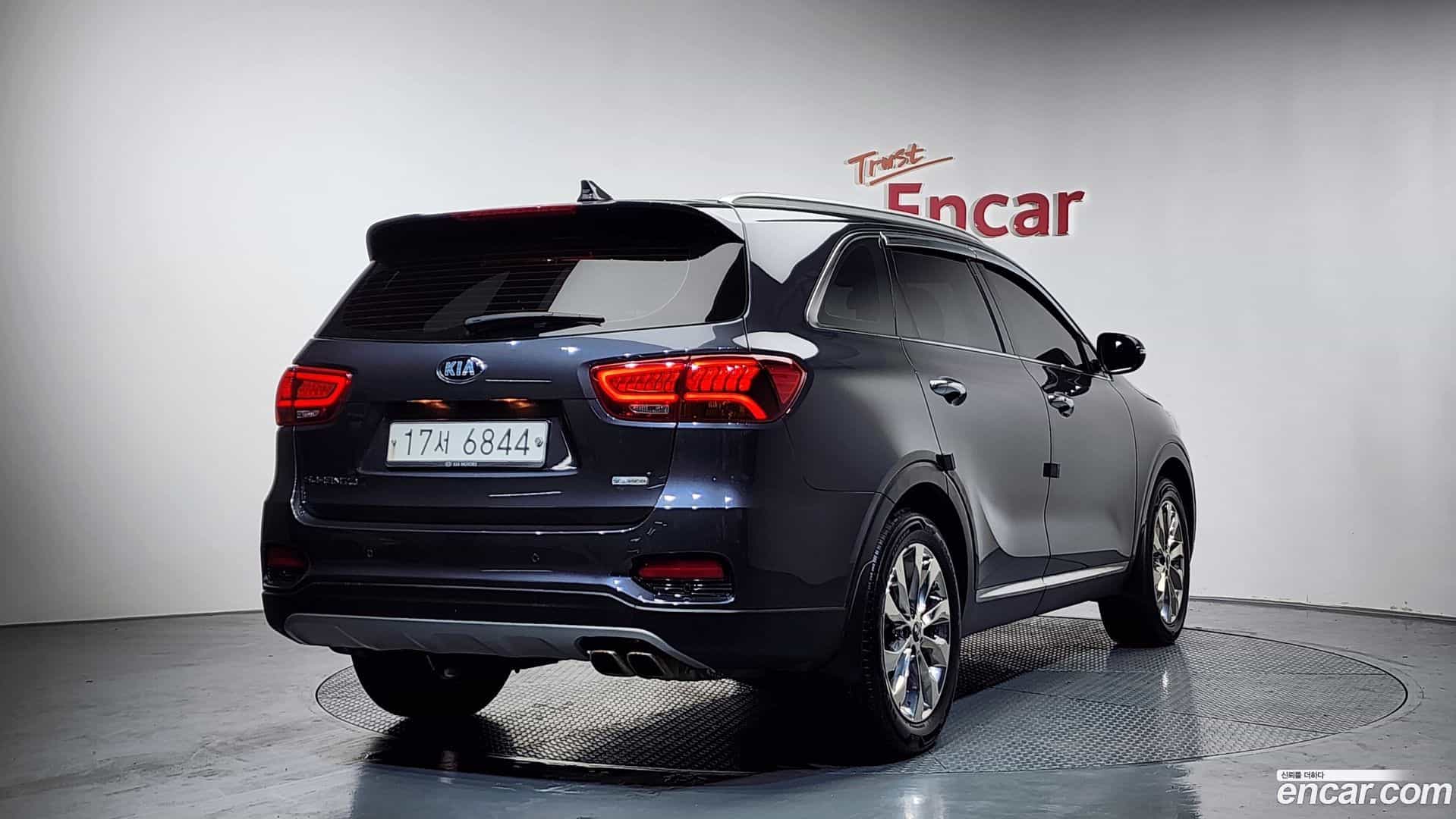Sorento Kia 2018.1-OUTER-002