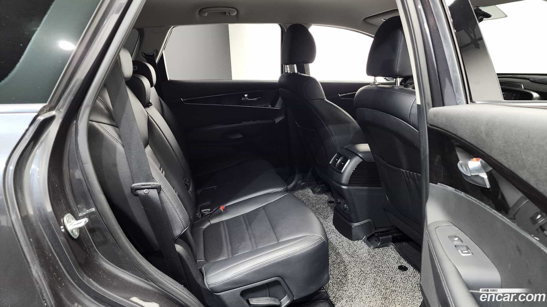 Sorento Kia 2018.1-OPTION-016