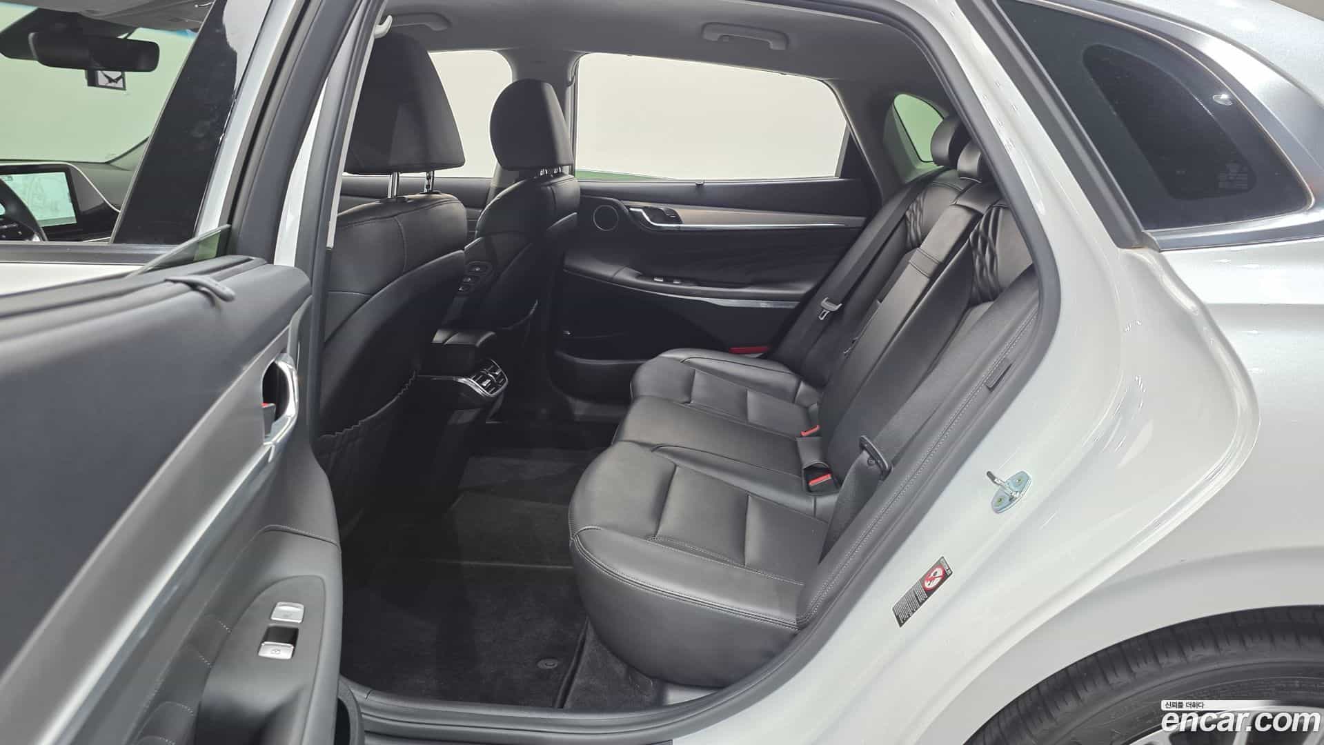 Grandeur Hyundai 2022.5-OPTION-016