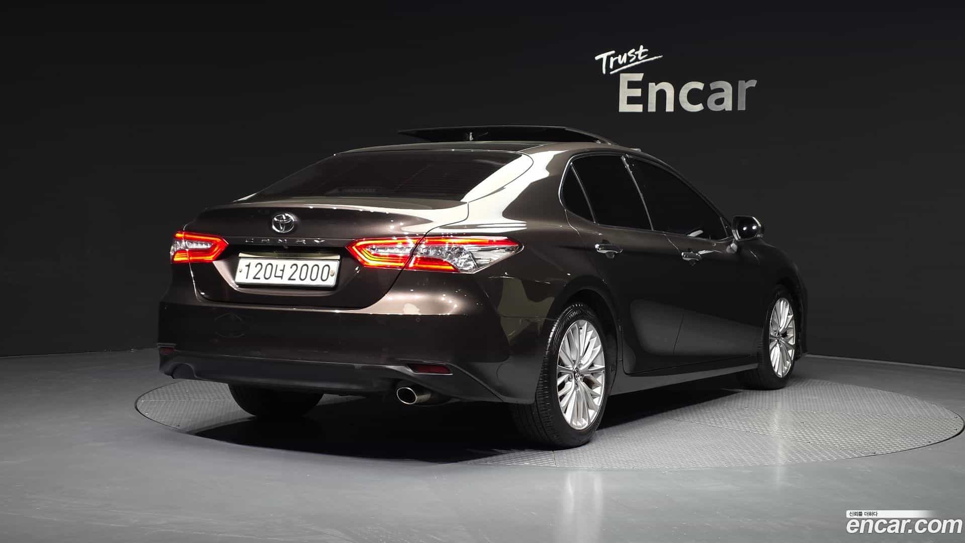 Camry Toyota 2019.3-OUTER-002