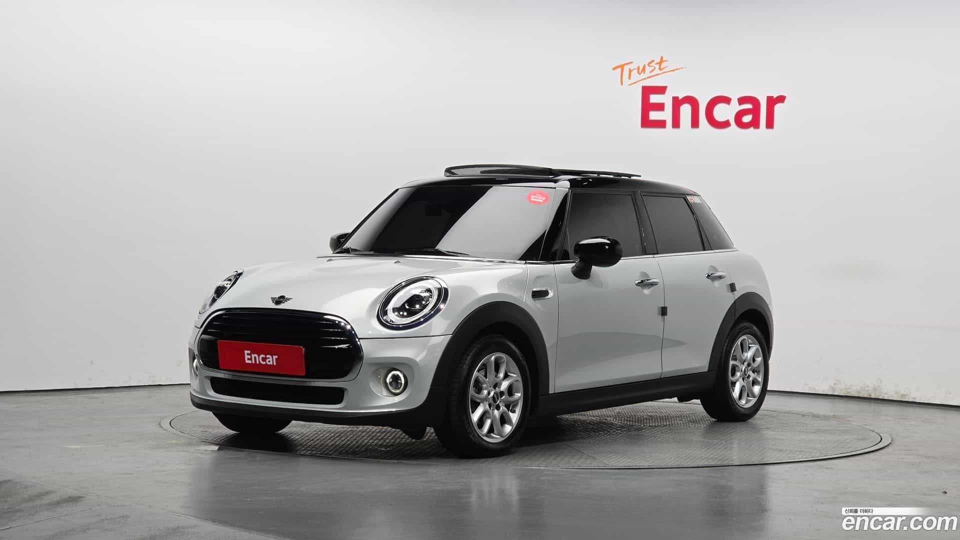 Cooper Mini 2020.4-OUTER-001