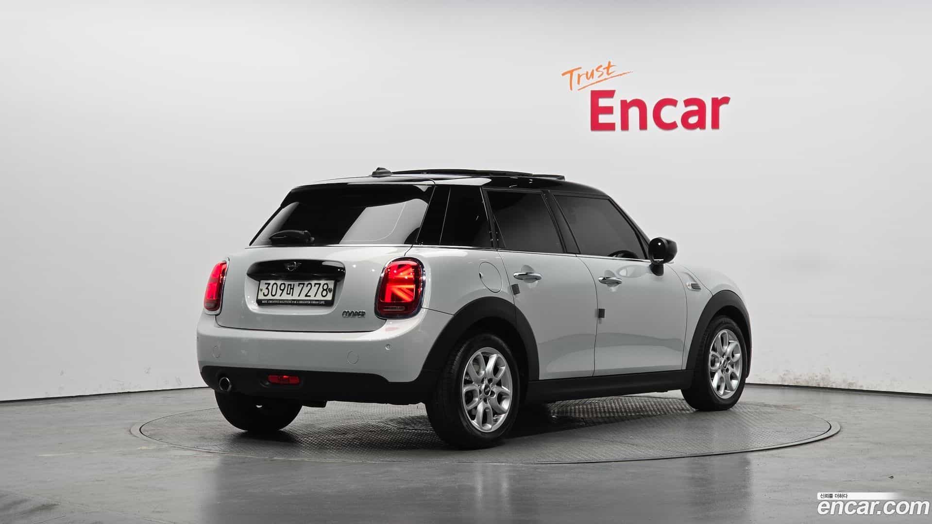 Cooper Mini 2020.4-OUTER-002