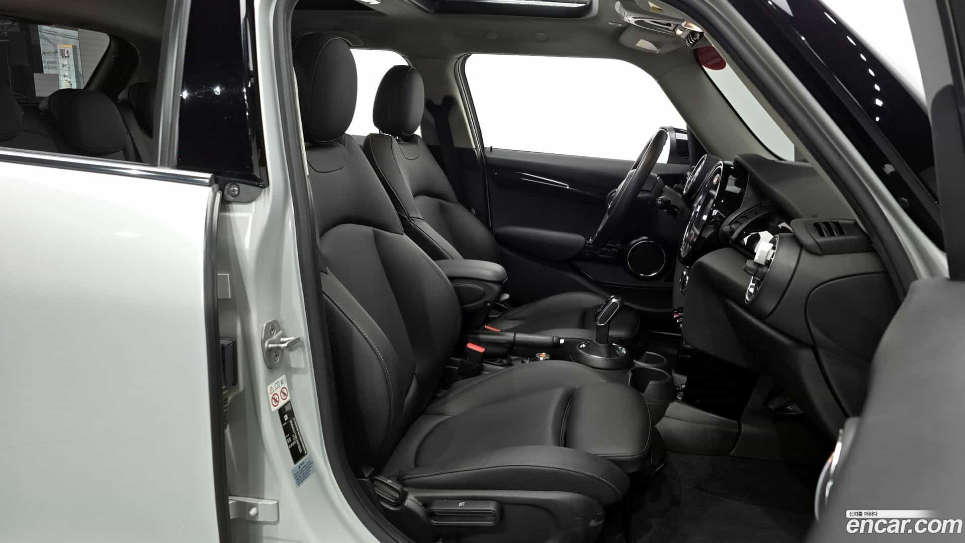 Cooper Mini 2020.4-INNER-010