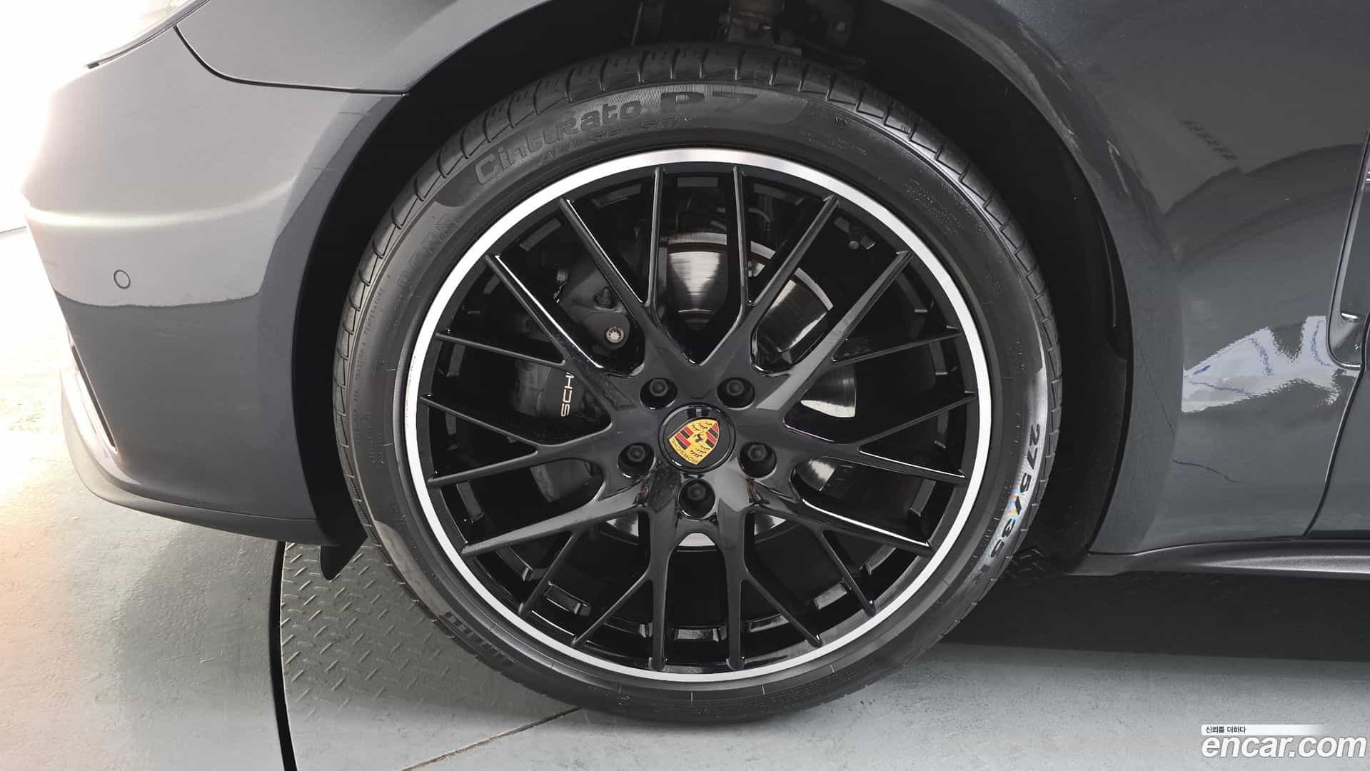Panamera Porsche 2021.4-OUTER-005