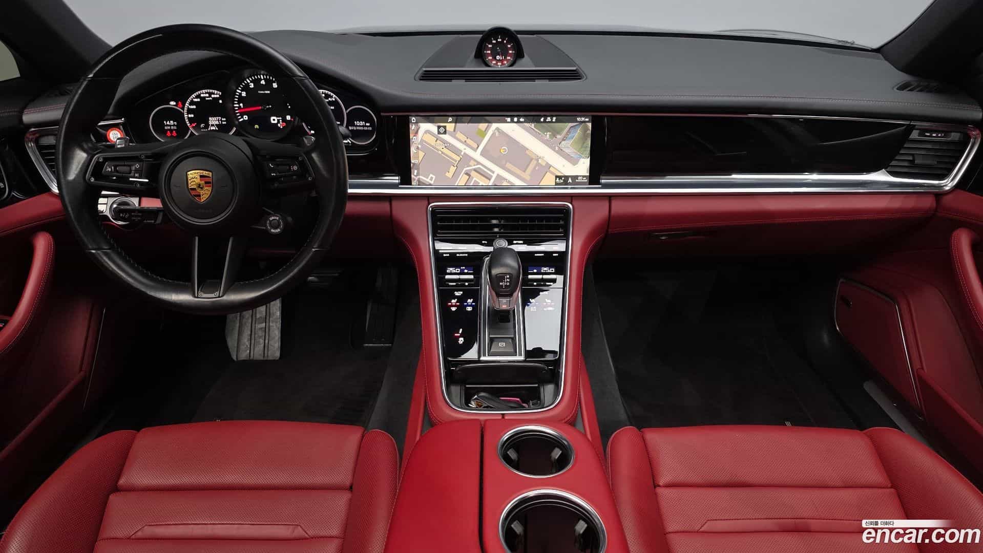 Panamera Porsche 2021.4-INNER-007