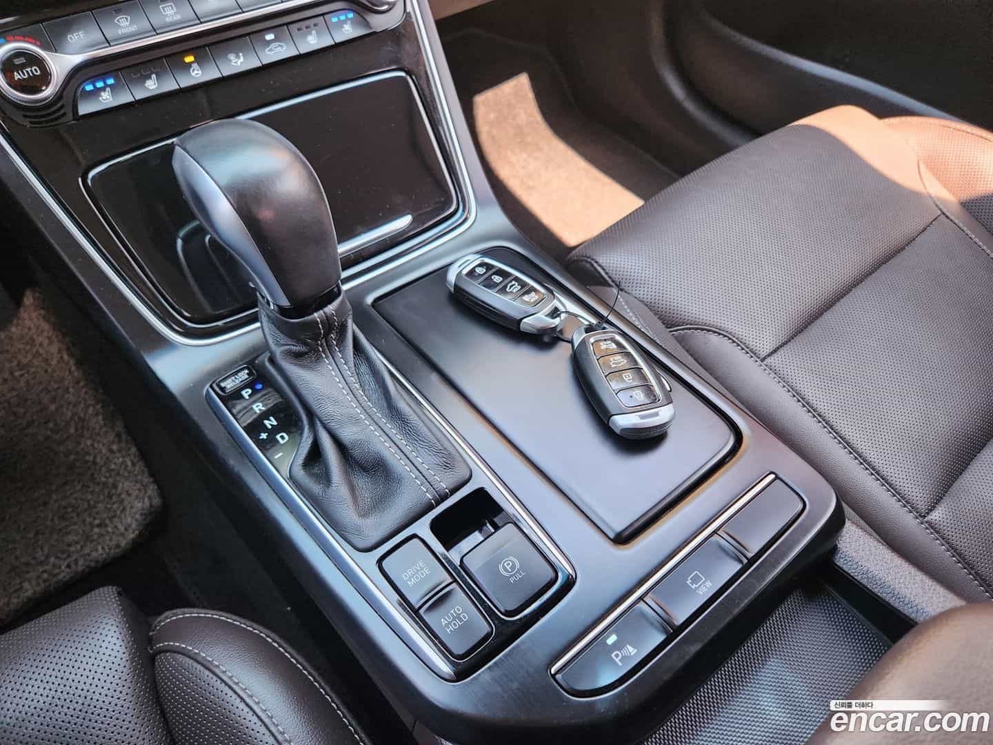 Grandeur Hyundai 2018.5-OPTION-016