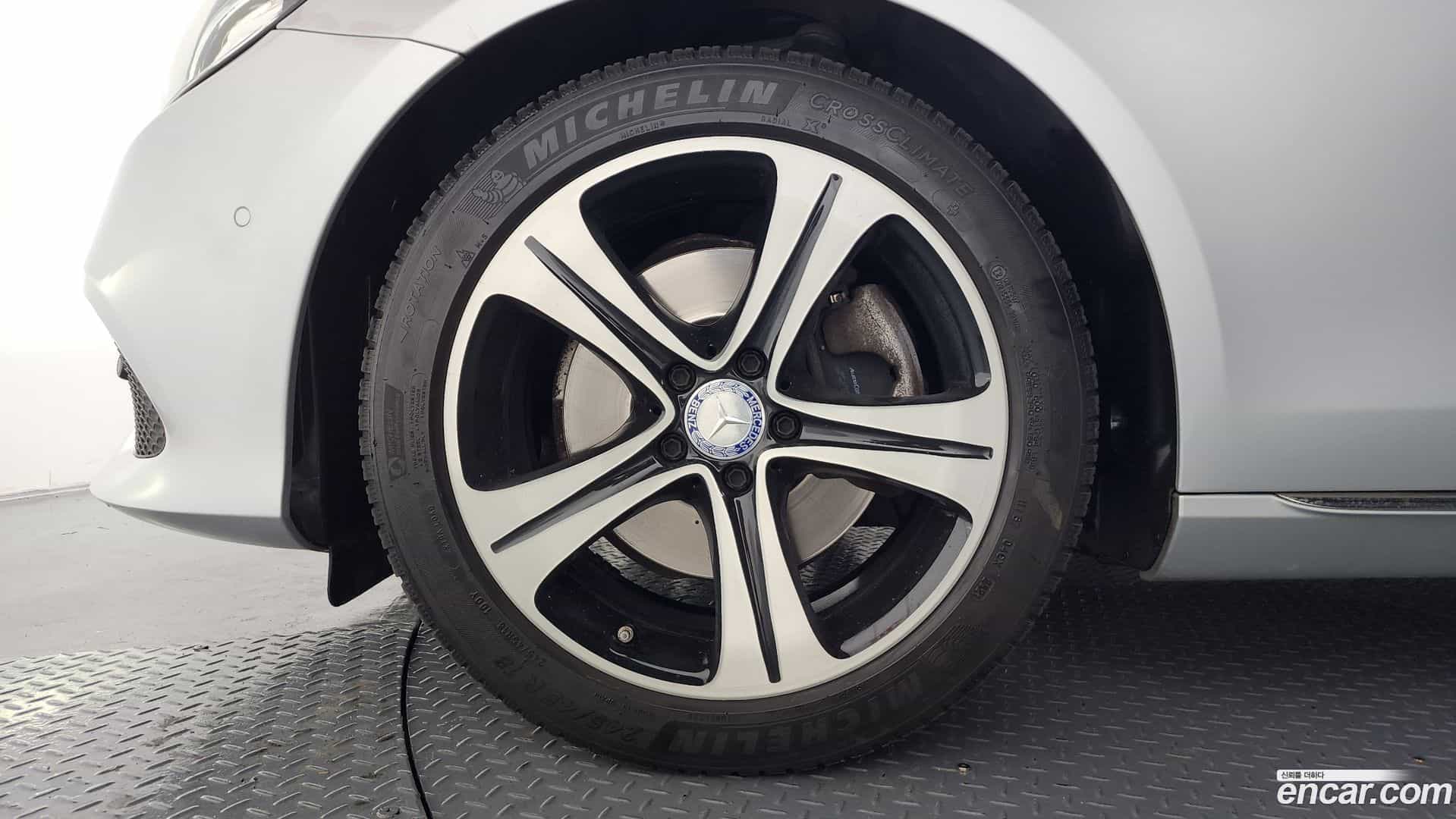 E-Class Mercedes-Benz 2017.1-OUTER-005
