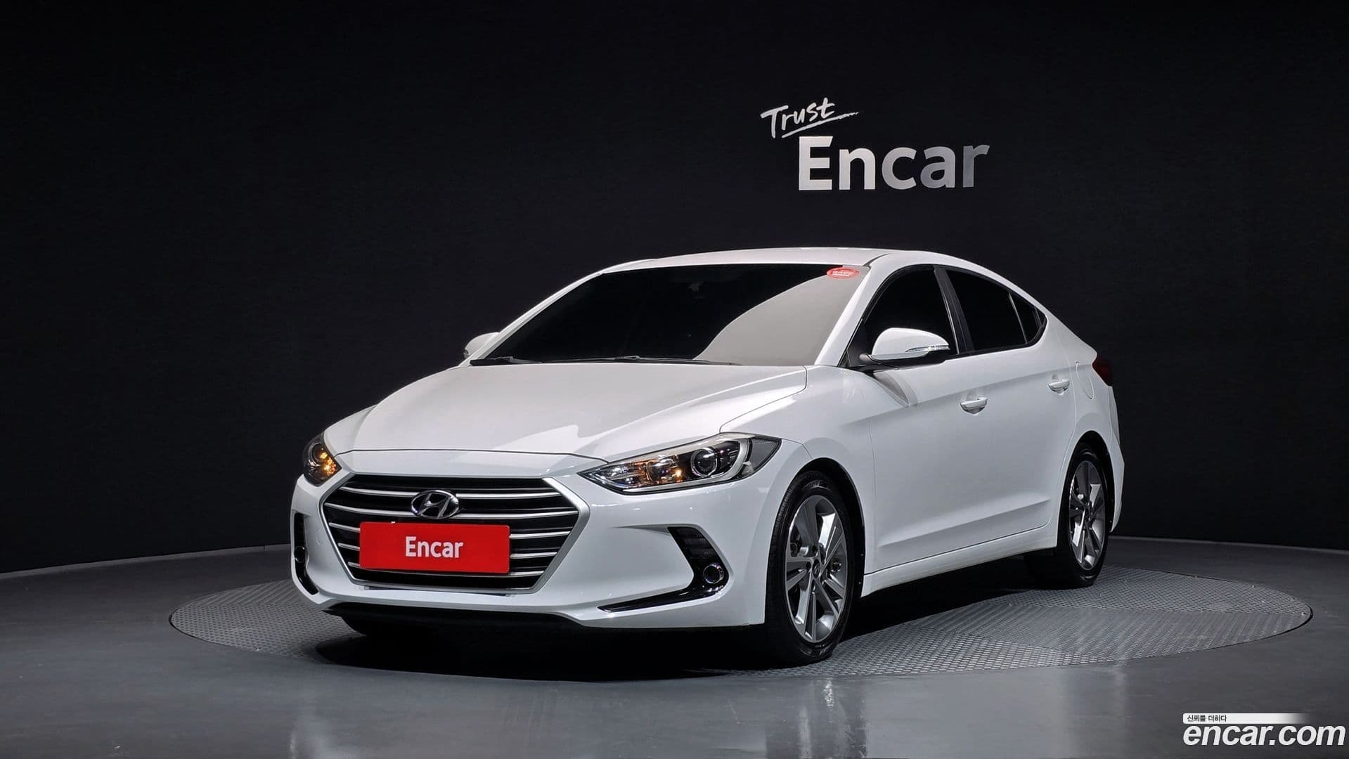 Main__Slider__Photo:AVANTE Hyundai 2017.9-0
