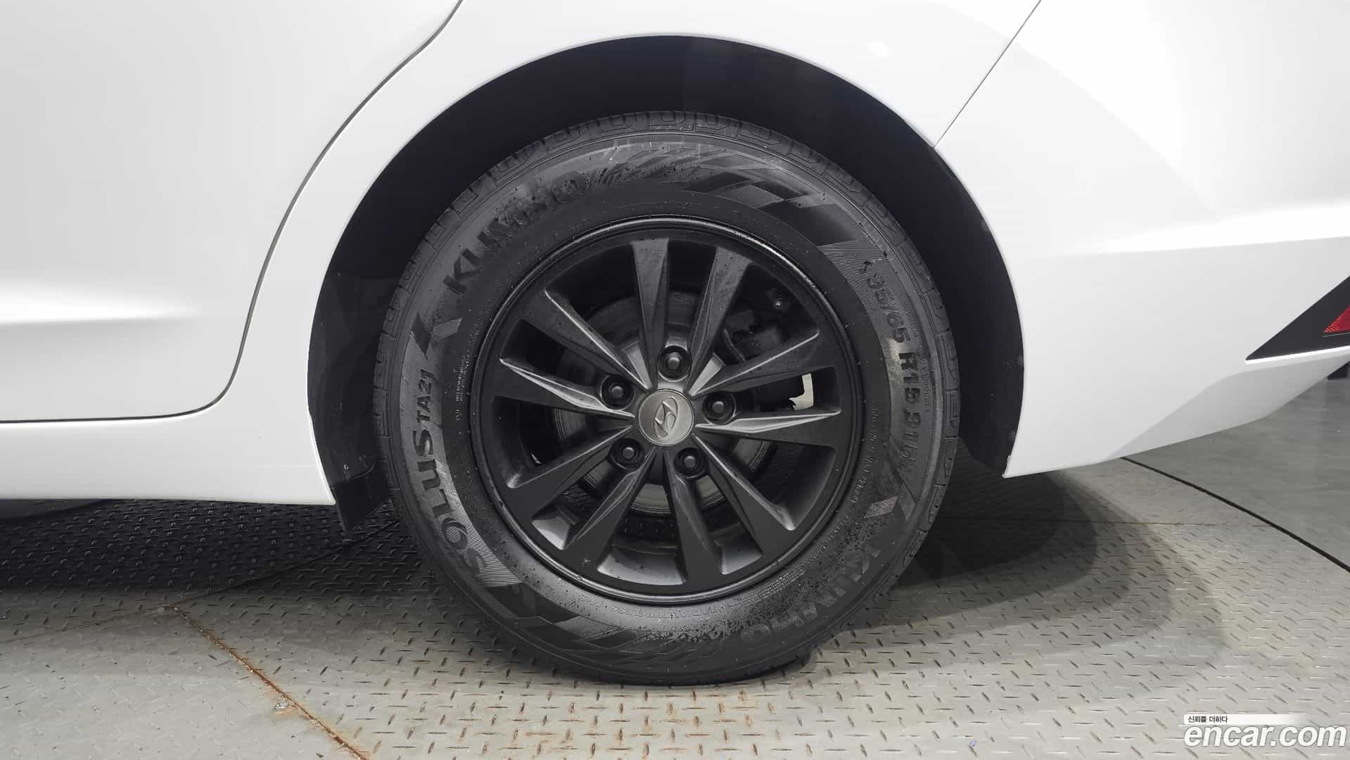 AVANTE Hyundai 2019.7-OUTER-005