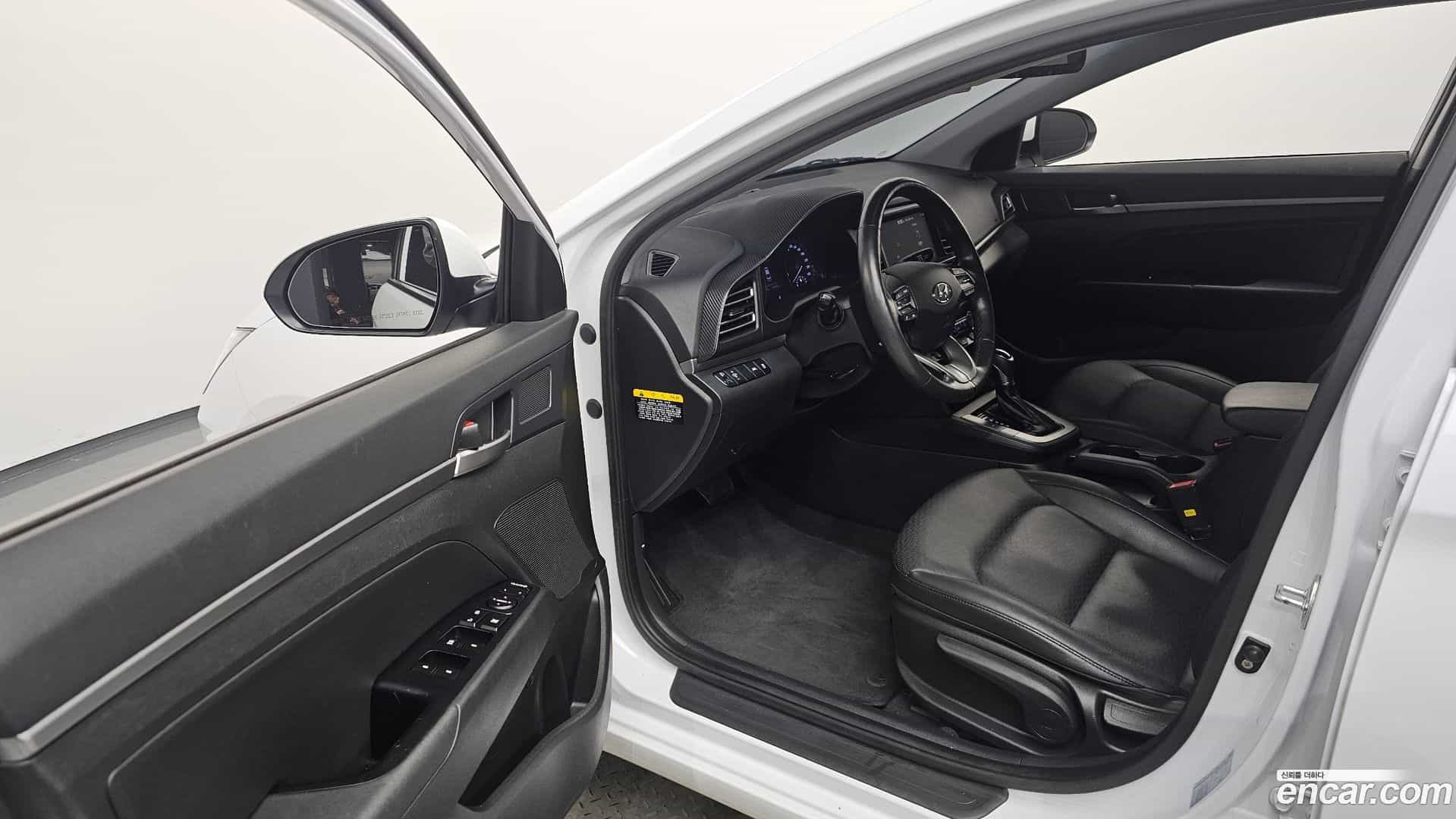 AVANTE Hyundai 2019.7-INNER-010