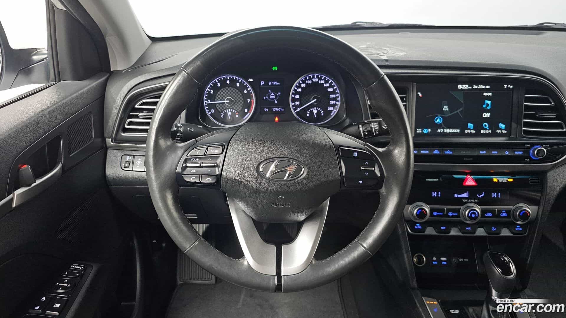 AVANTE Hyundai 2019.7-OPTION-020