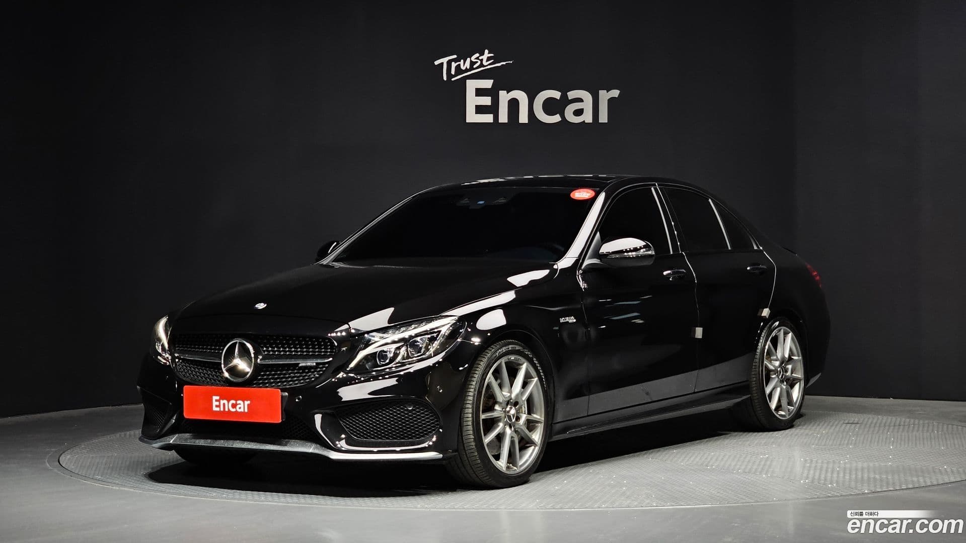 Main__Slider__Photo:C-Class Mercedes-Benz 2017.4-0