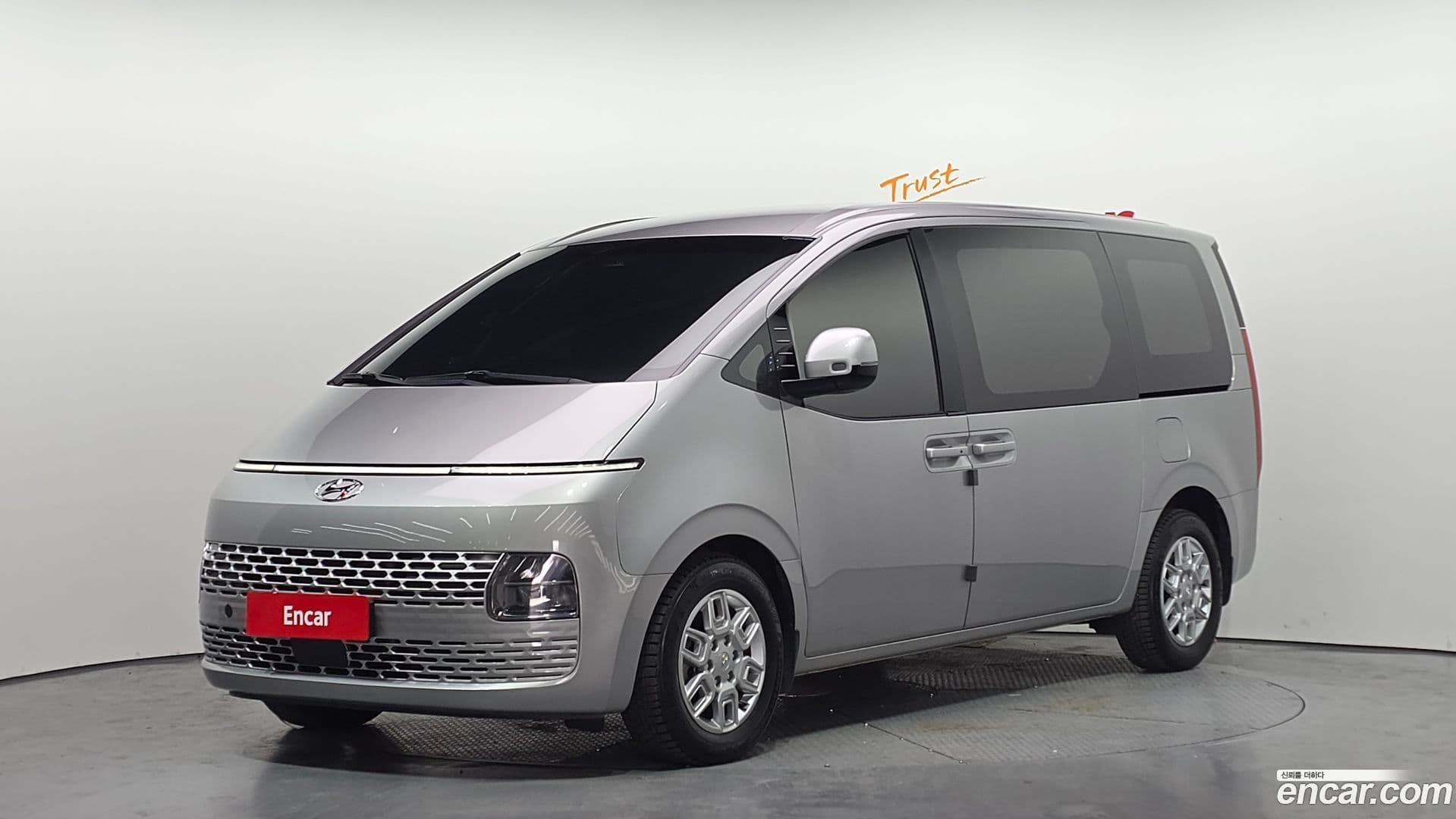 Main__Slider__Photo:Staria Hyundai 2022.1-0