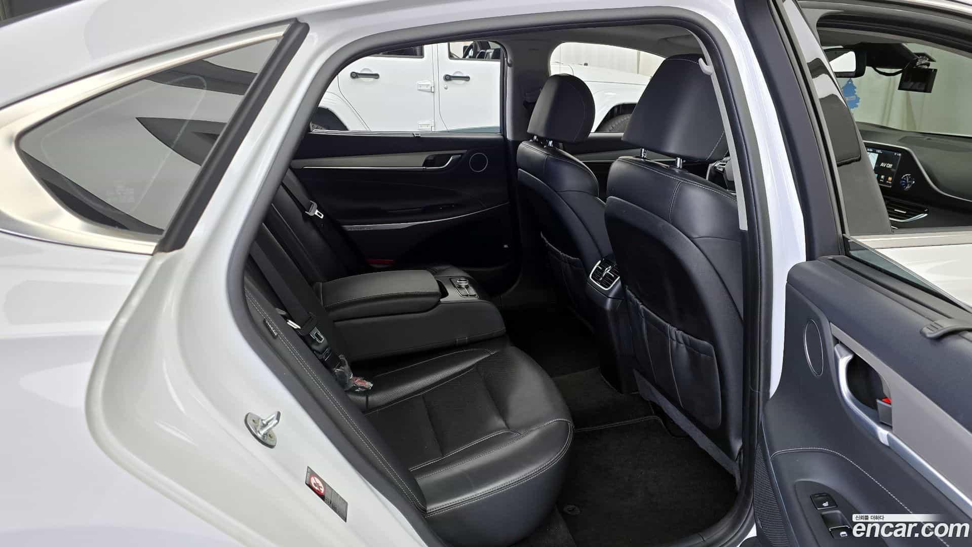 Grandeur Hyundai 2019.3-OPTION-016