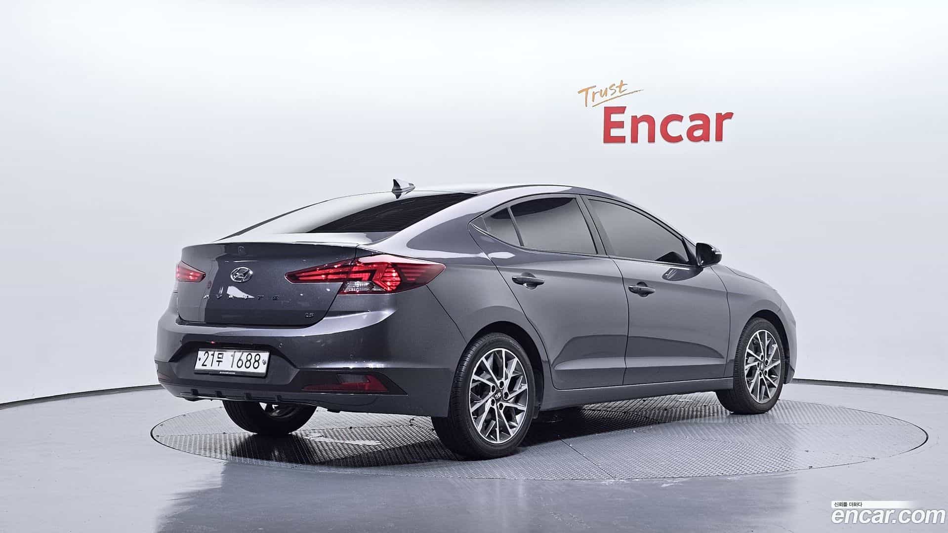 AVANTE Hyundai 2019.5-OUTER-002