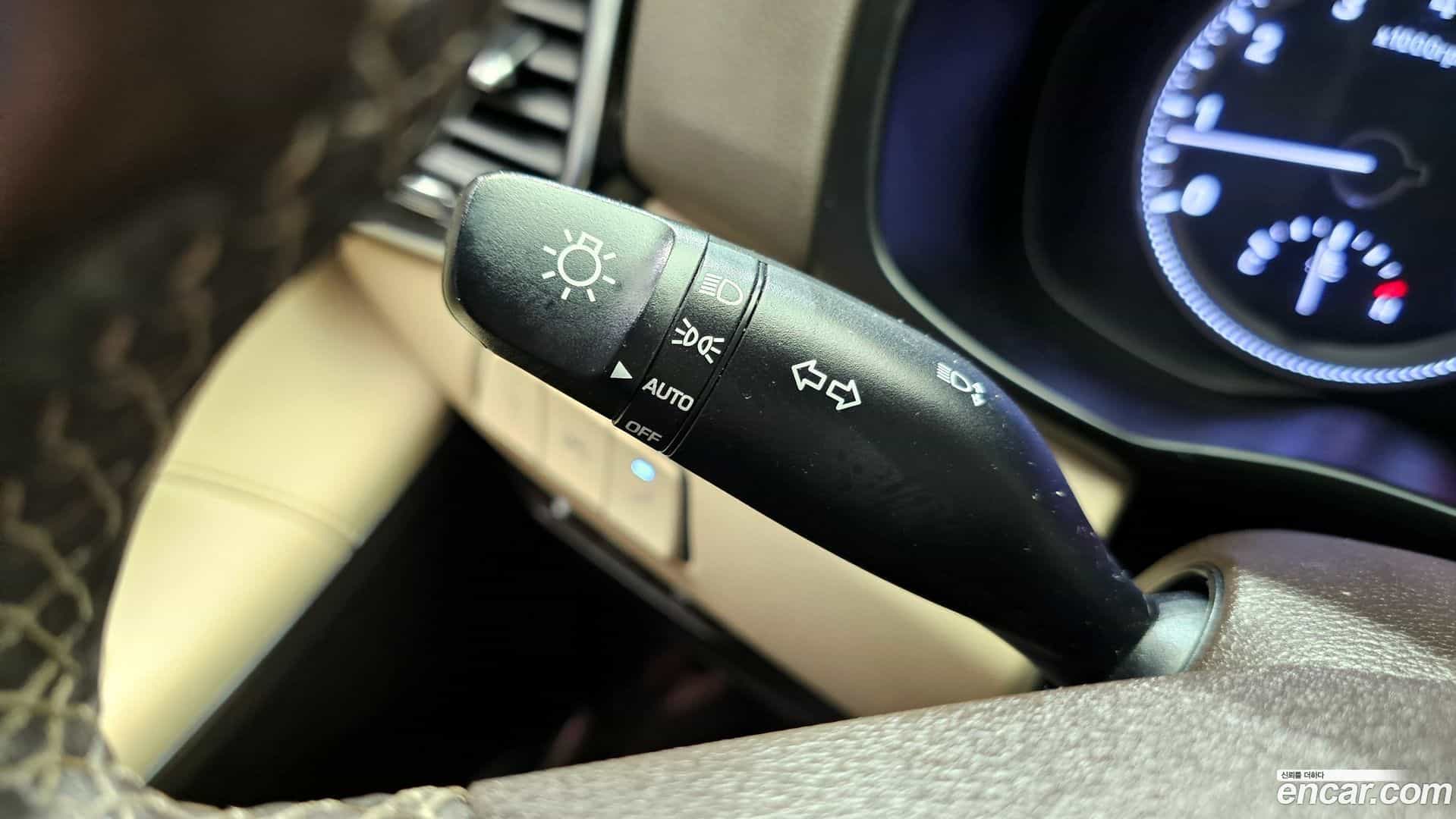 Grandeur Hyundai 2016.11-OPTION-020