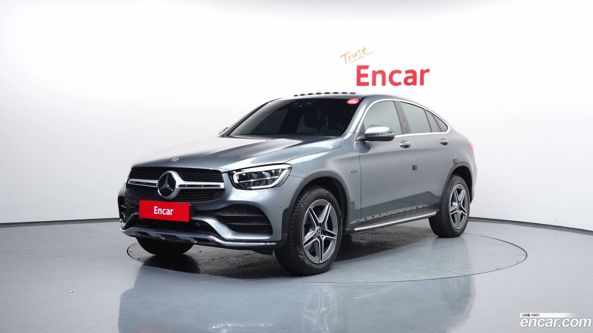 Main__Slider__Photo:GLC-Class Mercedes-Benz 2021.8-0