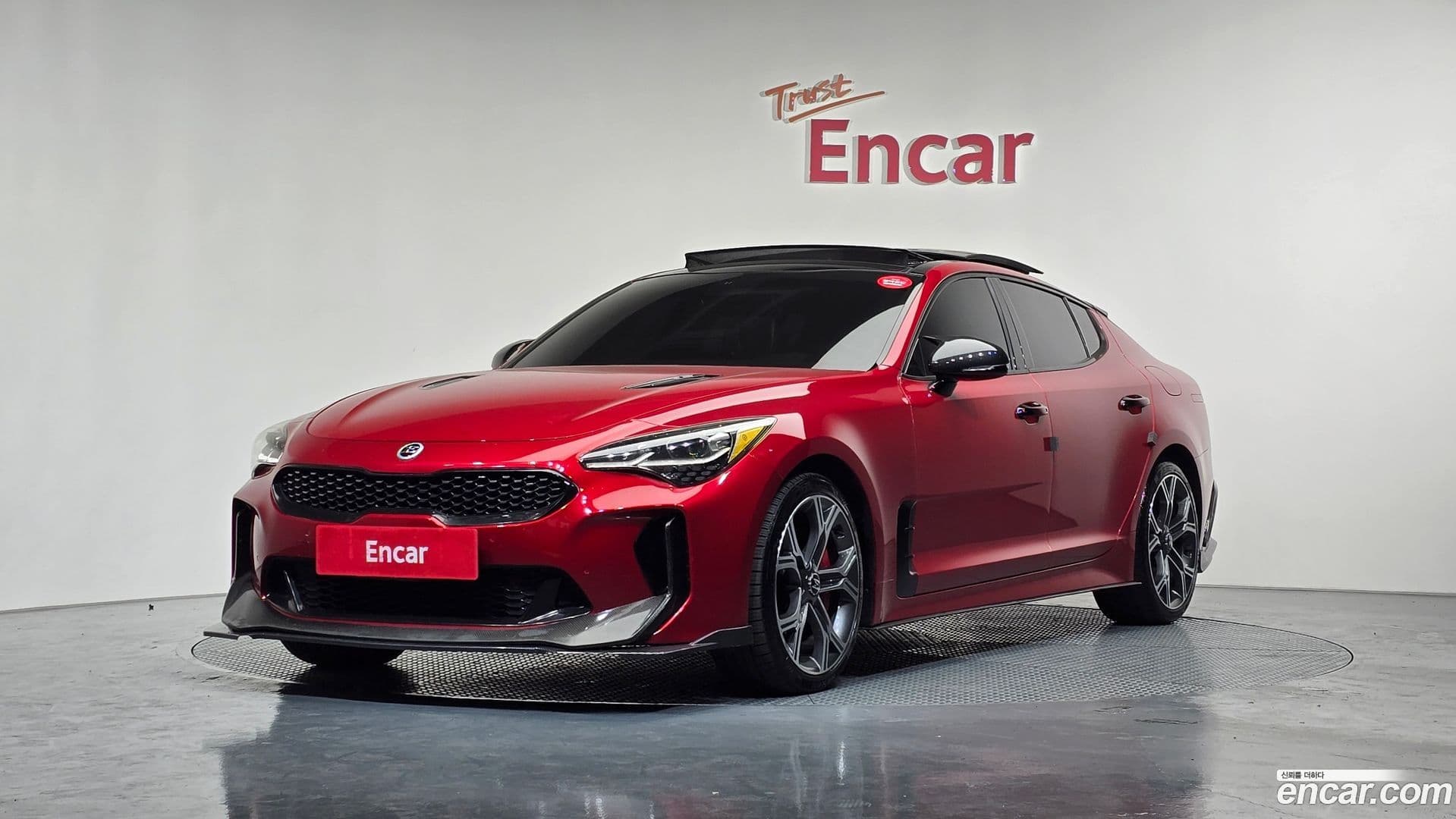 Main__Slider__Photo:Stinger Kia 2018.11-0