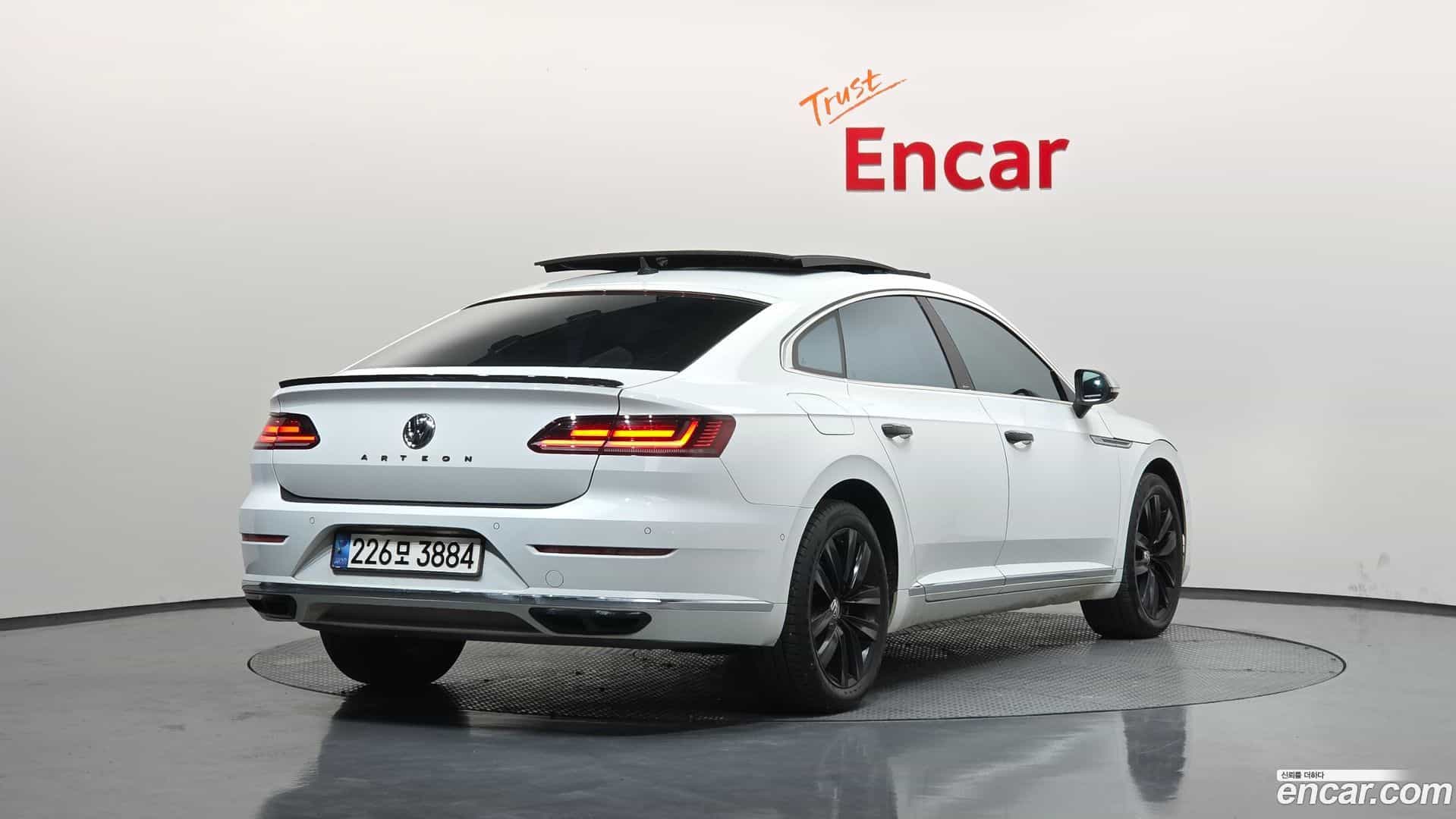 Arteon Volkswagen 2019.4-OUTER-002