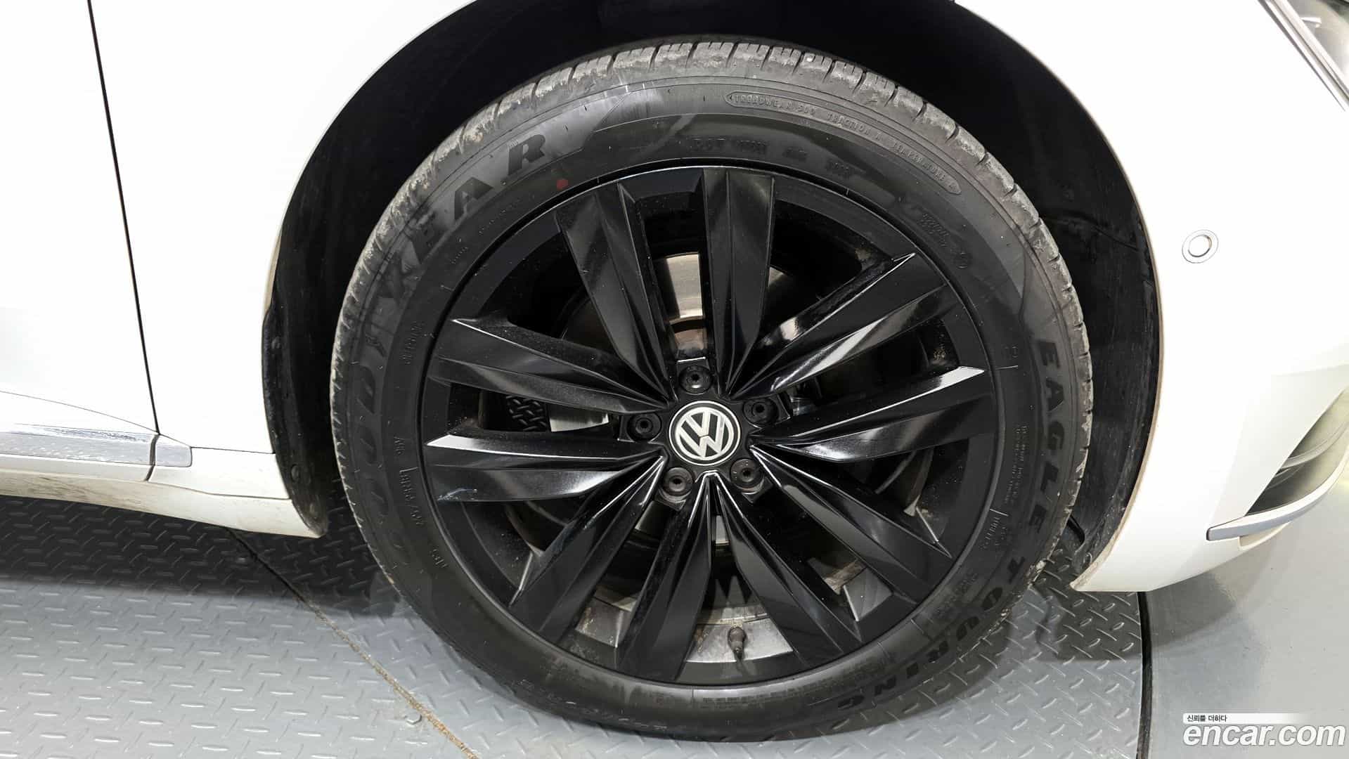 Arteon Volkswagen 2019.4-OUTER-005