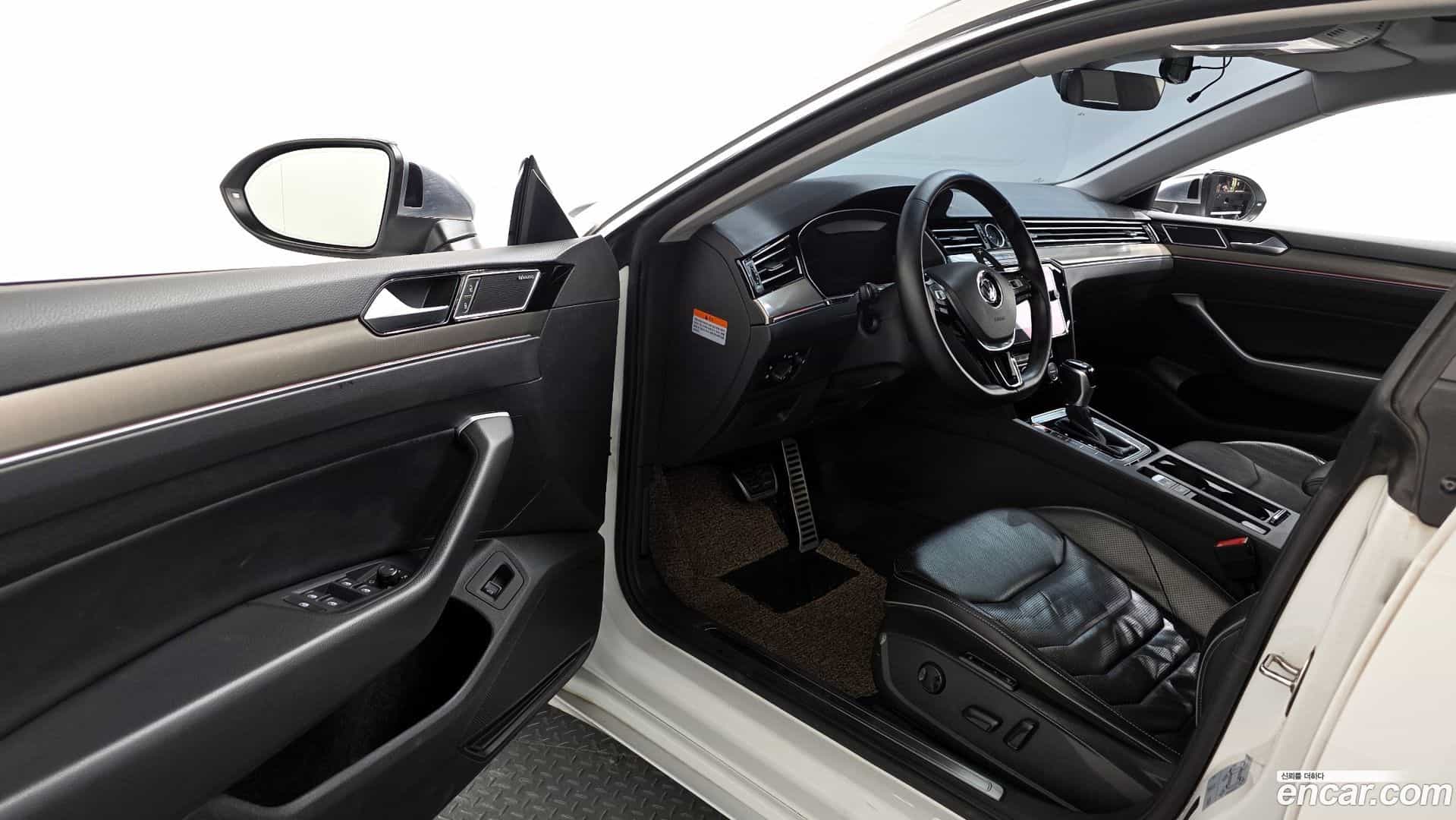 Arteon Volkswagen 2019.4-INNER-010