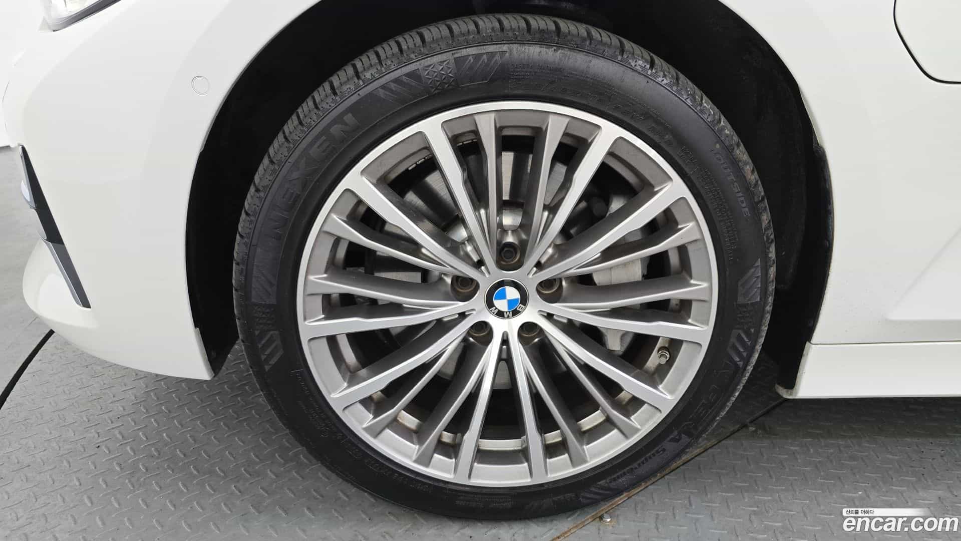 3-Series BMW 2021.1-OUTER-005