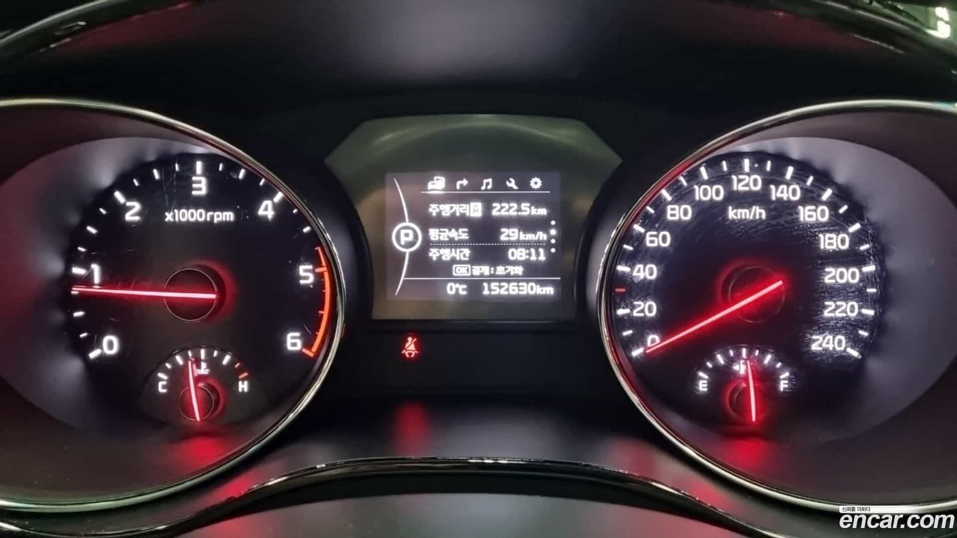 Canival Kia 2017.8-OPTION-024