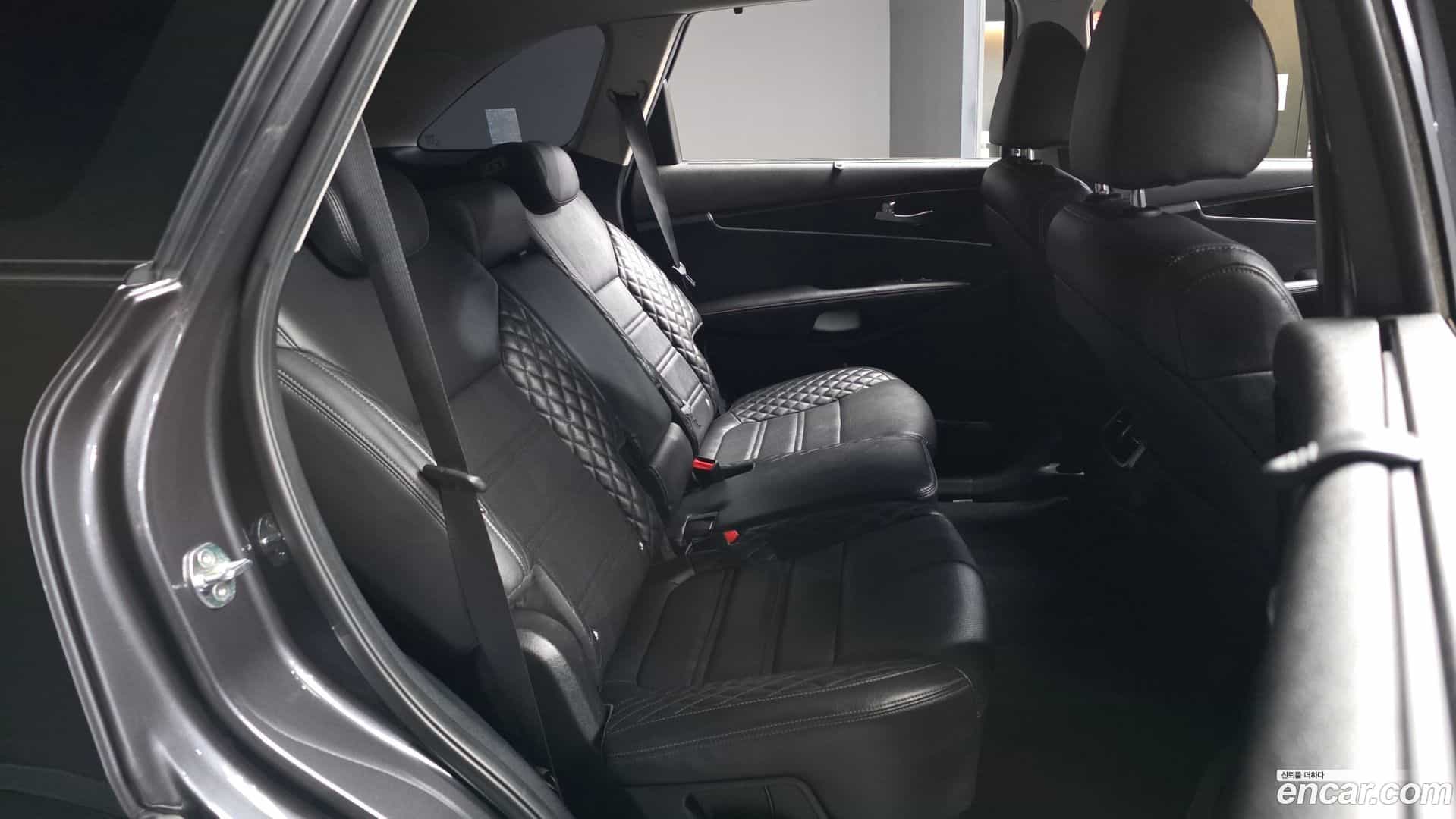 Sorento Kia 2019.4-OPTION-016