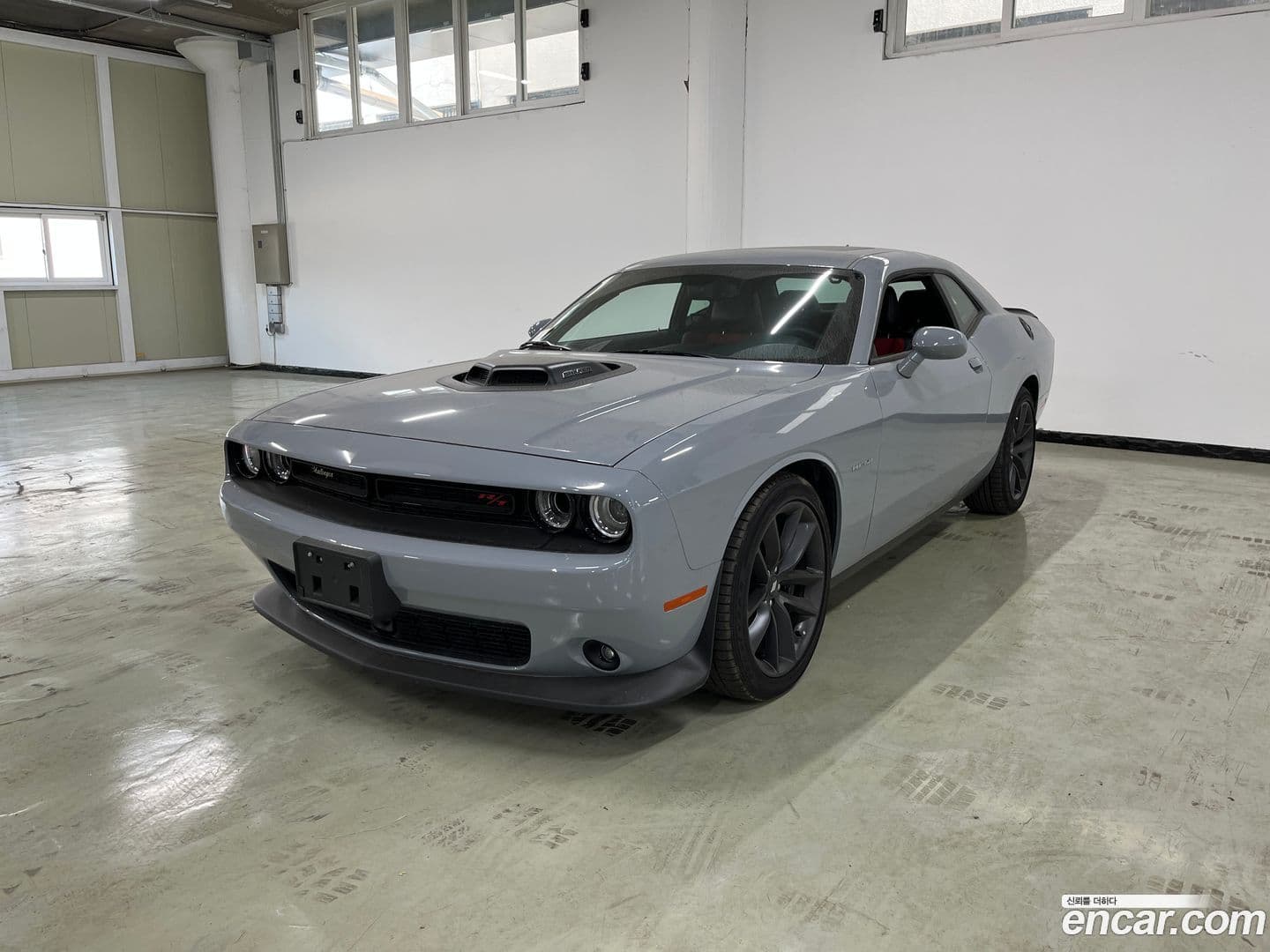 Main__Slider__Photo:Challenger Dodge 2021.11-0