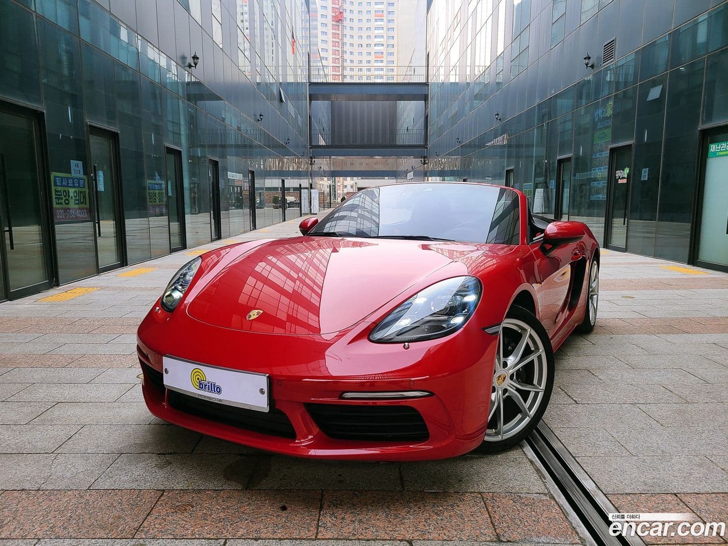 Main__Slider__Photo:718 Porsche 2017.4-0